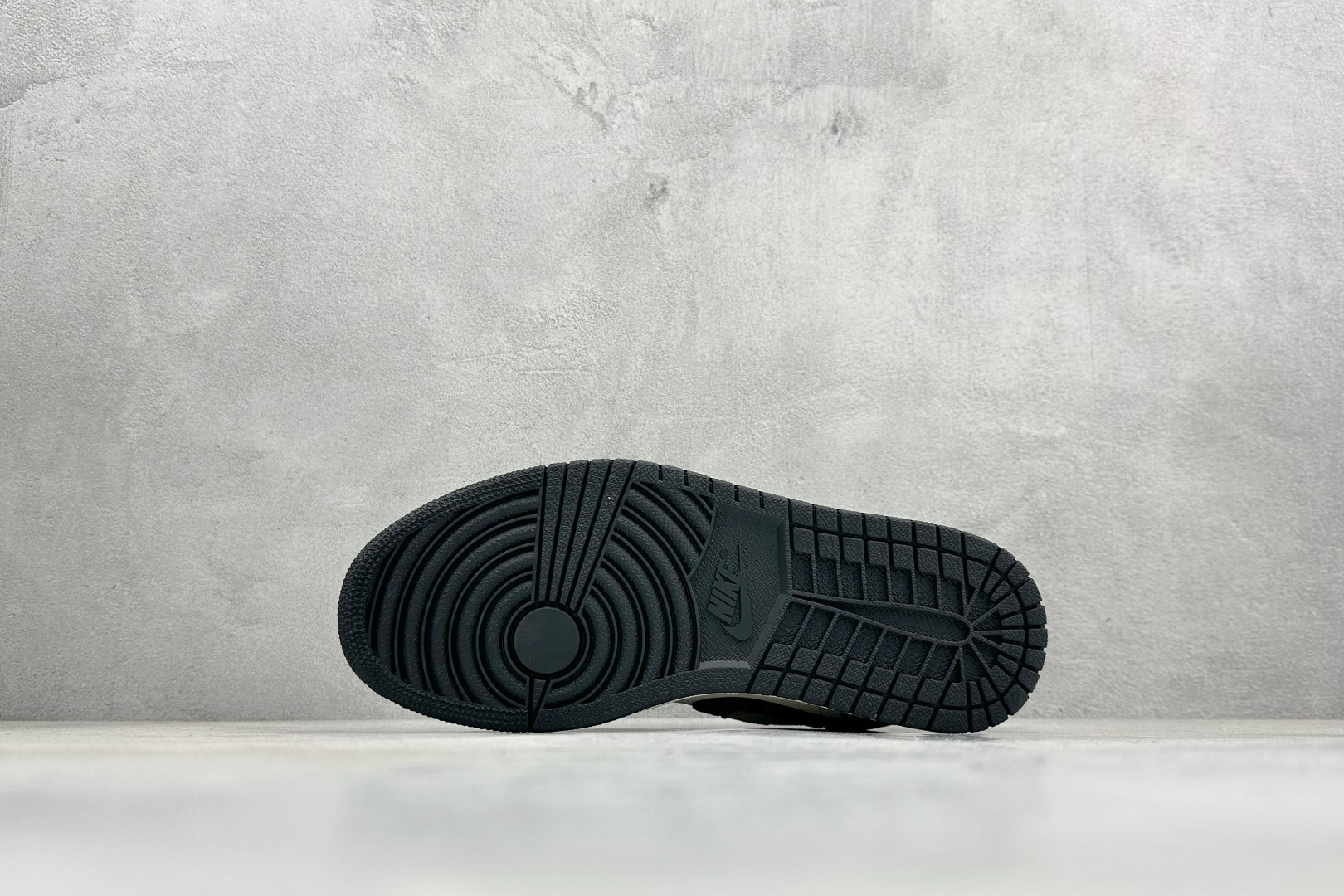 280 Air Jordan 1 Low AJ1 乔1 “古驰联名---黑棕麂皮”高端定制 低帮复古篮球鞋 LD8888-011-Chinese UA Cheap High Quatity Brand Clothes Bags handbags Sneakers wholesale wholesaler seller from China Factory suppliers Fashion Clothing Shoes best Quality Beautiful Price 280 Air Jordan 1 Low AJ1 乔1 “古驰联名---黑棕麂皮”高端定制 低帮复古篮球鞋 LD8888-011