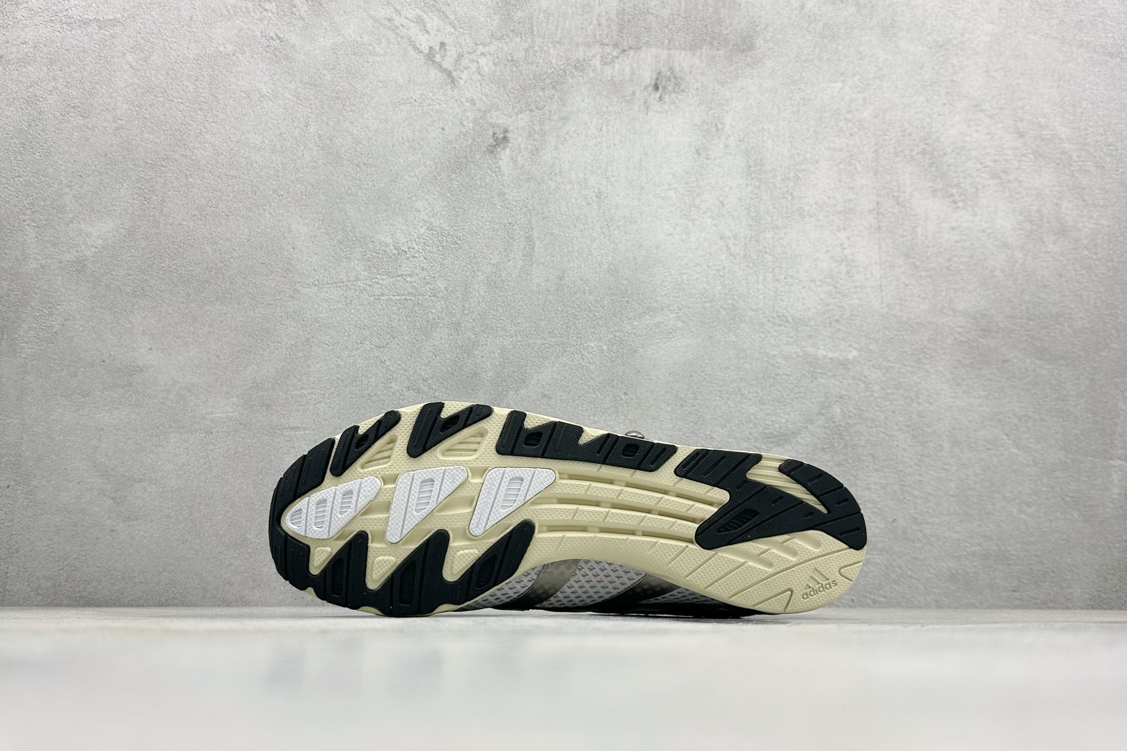180 Adidas Adizero PR SFTM 柔软舒适防滑耐磨 低帮跑步鞋 HP3521-Chinese UA Cheap High Quatity Brand Clothes Bags handbags Sneakers wholesale wholesaler seller from China Factory suppliers Fashion Clothing Shoes best Quality Beautiful Price 180 Adidas Adizero PR SFTM 柔软舒适防滑耐磨 低帮跑步鞋 HP3521
