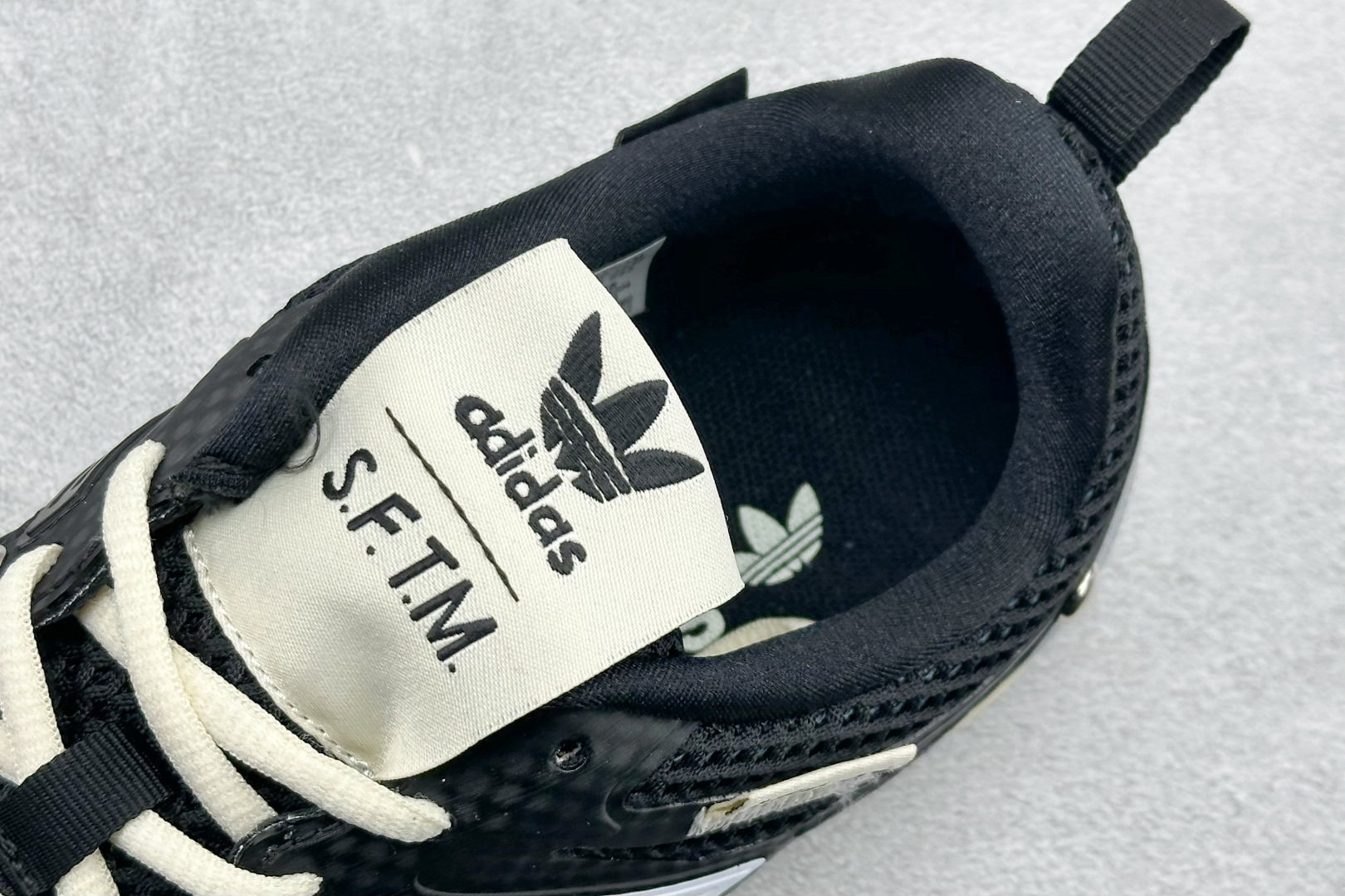 180 Adidas Adizero PR SFTM 柔软舒适防滑耐磨 低帮跑步鞋 HP3523-Chinese UA Cheap High Quatity Brand Clothes Bags handbags Sneakers wholesale wholesaler seller from China Factory suppliers Fashion Clothing Shoes best Quality Beautiful Price 180 Adidas Adizero PR SFTM 柔软舒适防滑耐磨 低帮跑步鞋 HP3523
