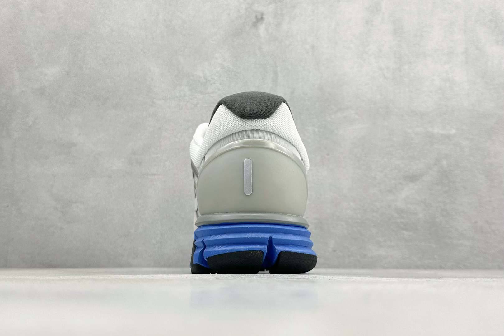 200 NIKE LUNARGLIDE+2 耐克简约舒适防滑耐磨经典低帮跑鞋 407648-110-Chinese UA Cheap High Quatity Brand Clothes Bags handbags Sneakers wholesale wholesaler seller from China Factory suppliers Fashion Clothing Shoes best Quality Beautiful Price 200 NIKE LUNARGLIDE+2 耐克简约舒适防滑耐磨经典低帮跑鞋 407648-110