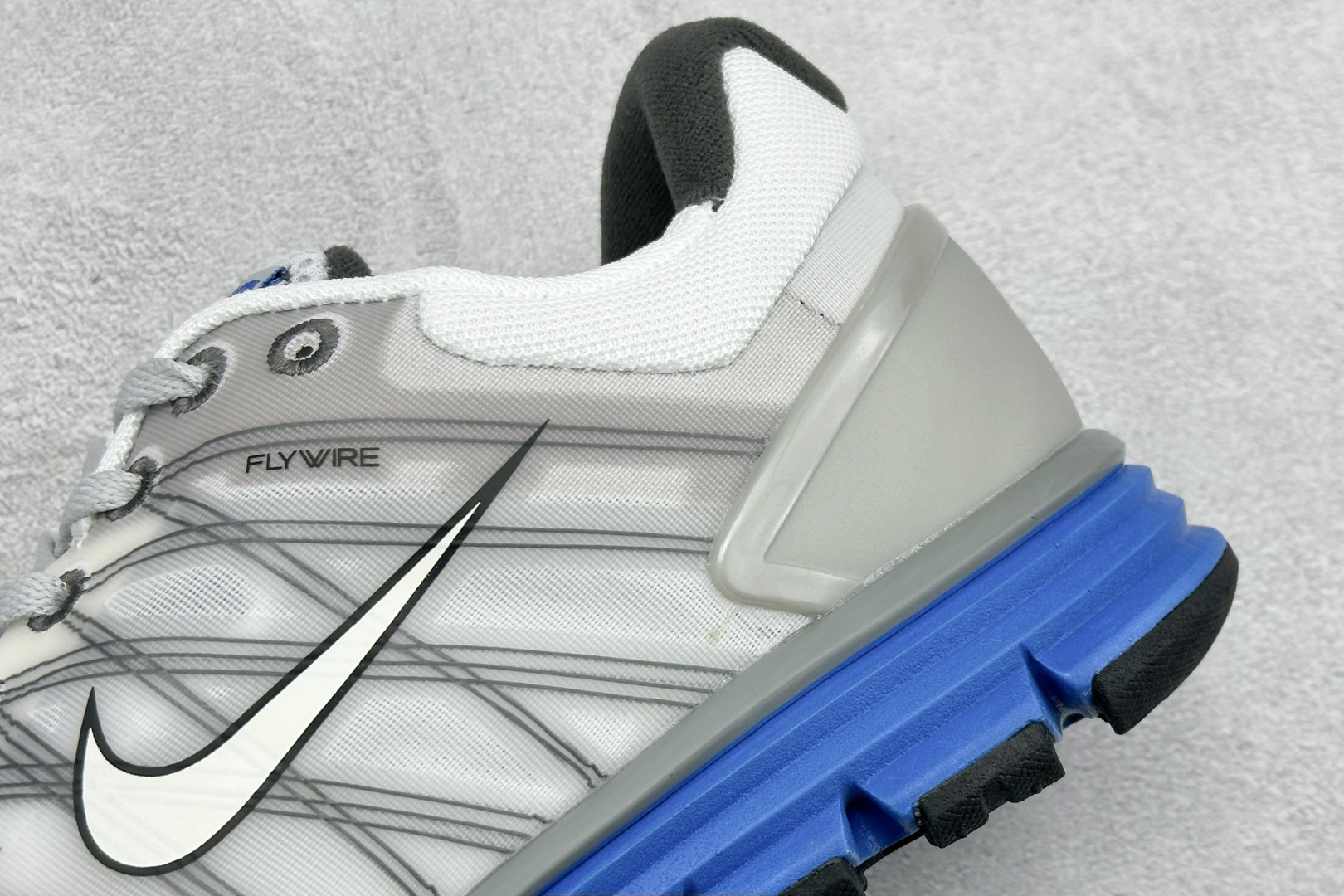 200 NIKE LUNARGLIDE+2 耐克简约舒适防滑耐磨经典低帮跑鞋 407648-110-Chinese UA Cheap High Quatity Brand Clothes Bags handbags Sneakers wholesale wholesaler seller from China Factory suppliers Fashion Clothing Shoes best Quality Beautiful Price 200 NIKE LUNARGLIDE+2 耐克简约舒适防滑耐磨经典低帮跑鞋 407648-110