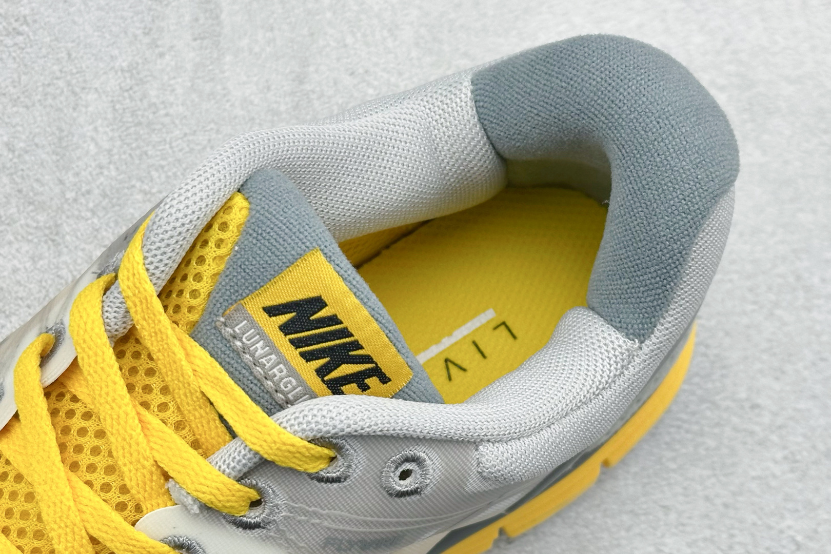 200 NIKE LUNARGLIDE+2 耐克简约舒适防滑耐磨经典低帮跑鞋 408921-007