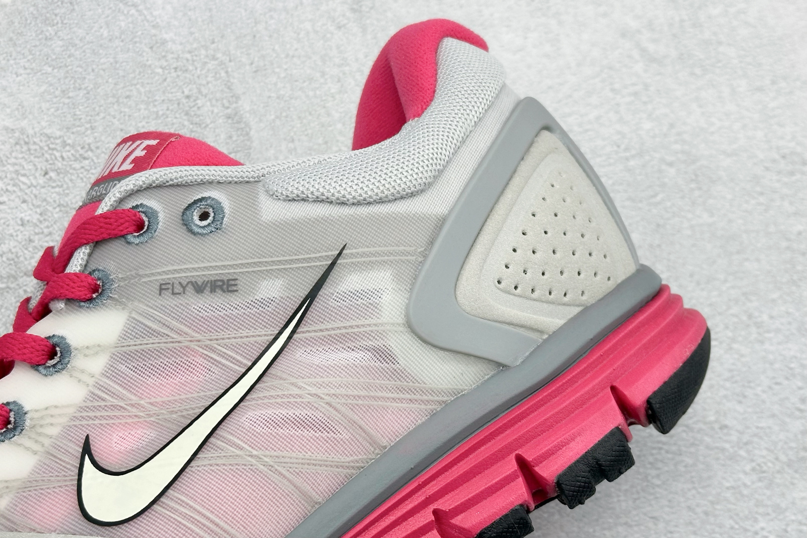 200 NIKE LUNARGLIDE+2 耐克简约舒适防滑耐磨经典低帮跑鞋 407647-002