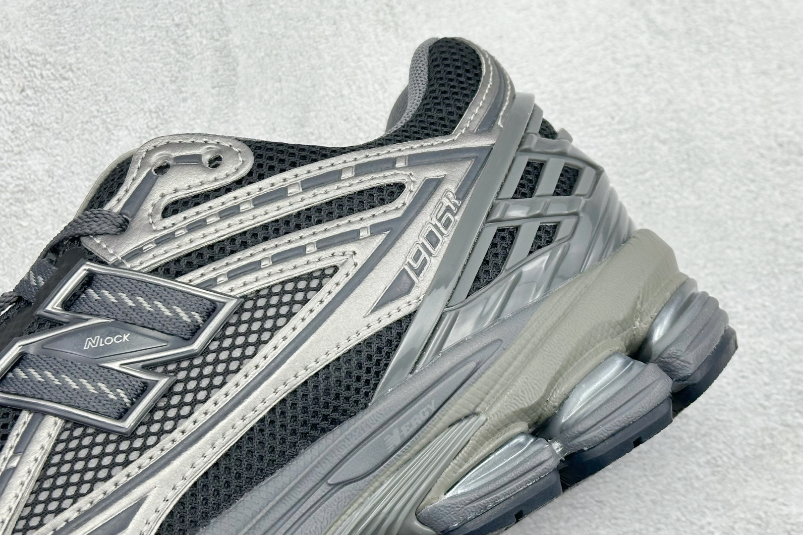 200 GS版New Balance M1906系列复古单品宝藏老爹鞋 M1906RES-Chinese UA Cheap High Quatity Brand Clothes Bags handbags Sneakers wholesale wholesaler seller from China Factory suppliers Fashion Clothing Shoes best Quality Beautiful Price 200 GS版New Balance M1906系列复古单品宝藏老爹鞋 M1906RES