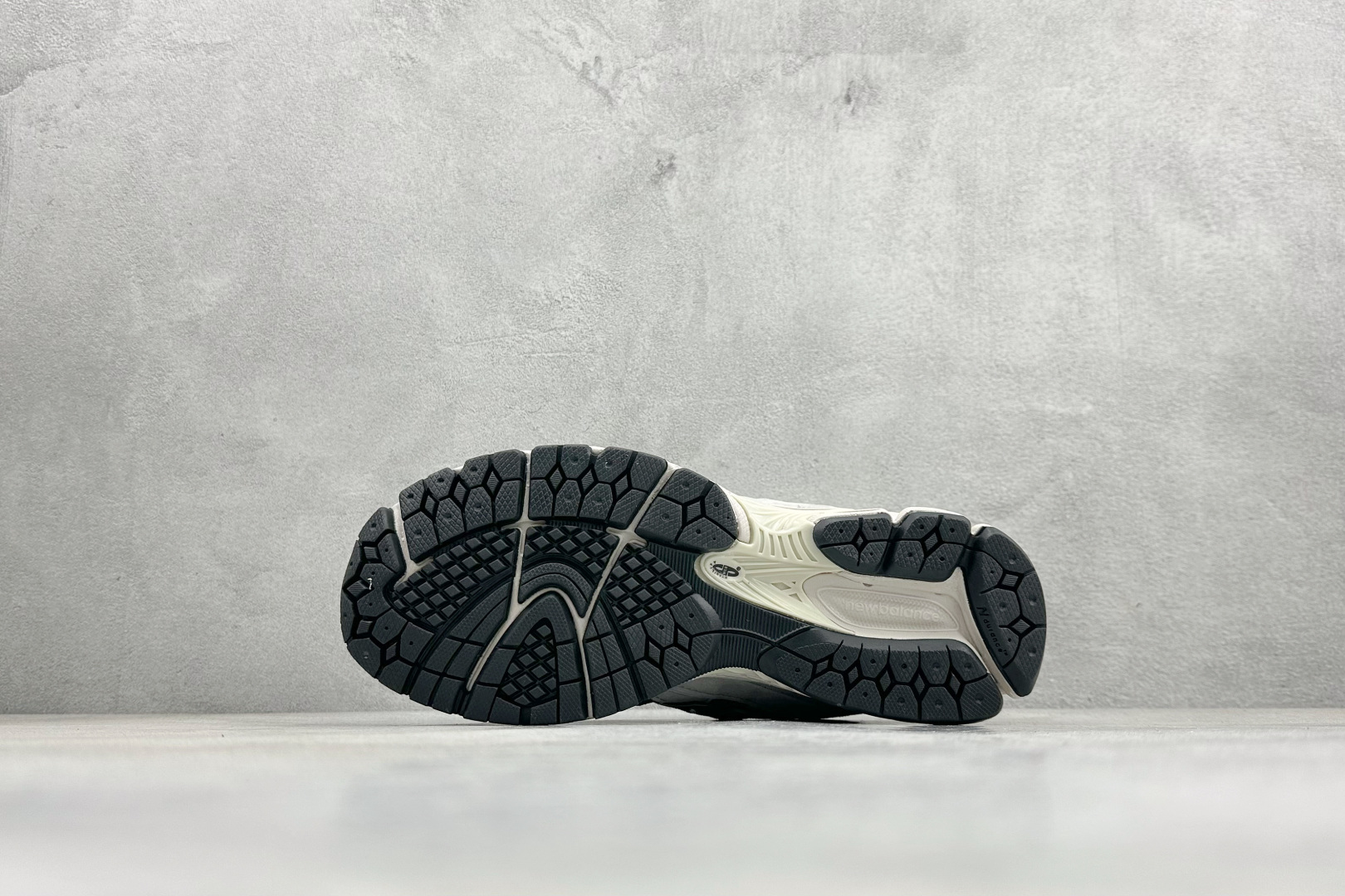 200 GS版New Balance ML2002系列 复古老爹风休闲运动慢跑鞋 ML2002RC-Chinese UA Cheap High Quatity Brand Clothes Bags handbags Sneakers wholesale wholesaler seller from China Factory suppliers Fashion Clothing Shoes best Quality Beautiful Price 200 GS版New Balance ML2002系列 复古老爹风休闲运动慢跑鞋 ML2002RC