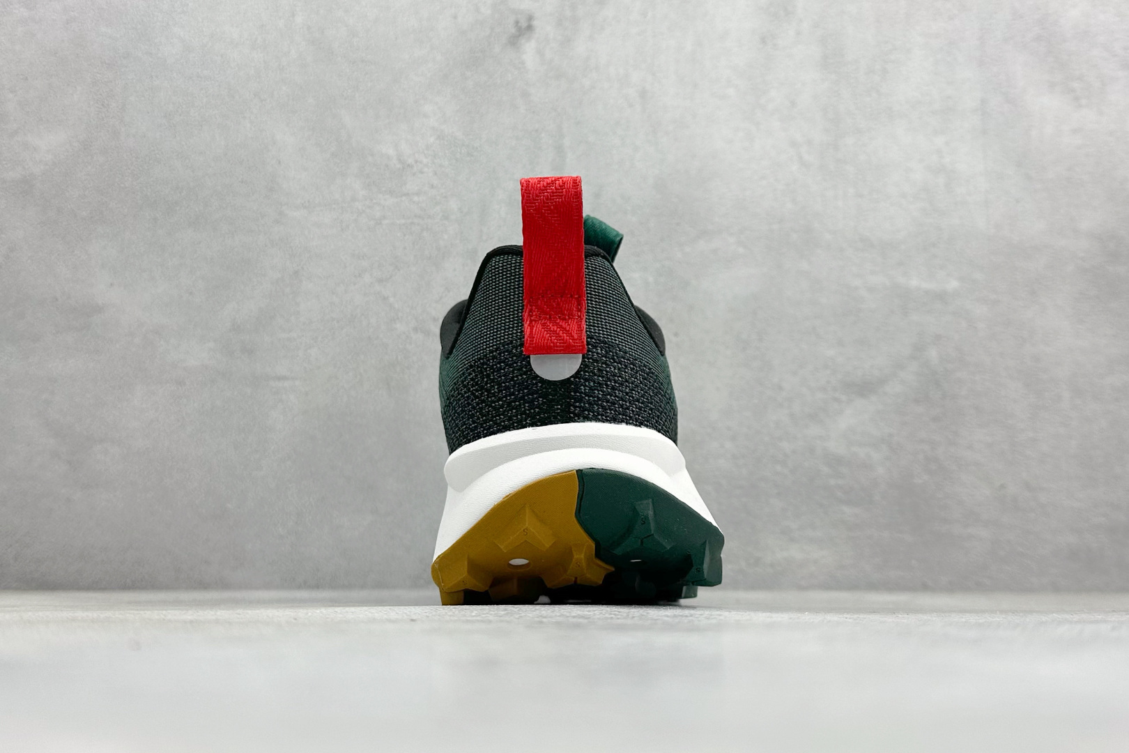 180 NIKE REACTX Wildhorse 10 户外运动越野跑步鞋 兼顾迅疾外观和稳固脚感 FV2338-005-Chinese UA Cheap High Quatity Brand Clothes Bags handbags Sneakers wholesale wholesaler seller from China Factory suppliers Fashion Clothing Shoes best Quality Beautiful Price 180 NIKE REACTX Wildhorse 10 户外运动越野跑步鞋 兼顾迅疾外观和稳固脚感 FV2338-005