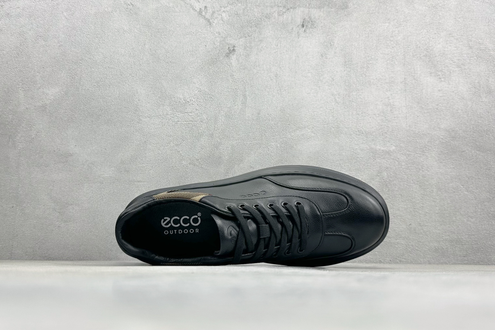 300 Ecco 爱步街头趣闯系列 格子布拼接百搭简约时尚休闲板鞋 596534-010
