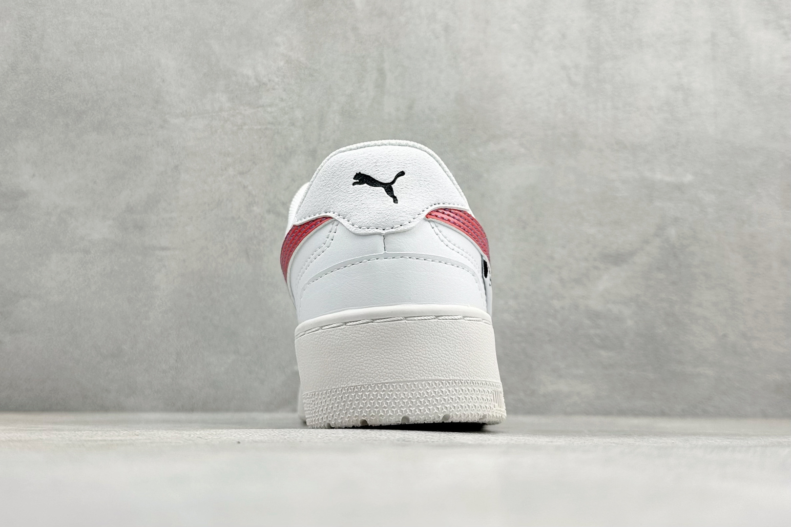 150 Puma Ferrari CA Match White Color 复古单品 彪马 防滑耐磨低帮板鞋 308621-13