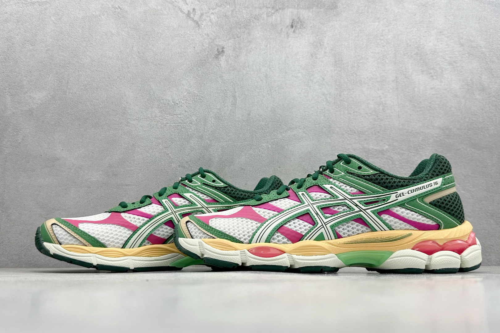 210 Asics Gel-Cumulus 16 亚瑟士复古透气休闲缓震耐磨跑步鞋 1203A763-100