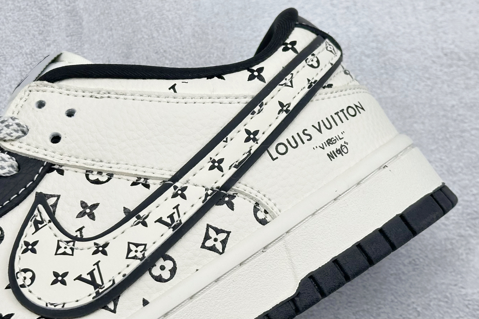 280 Nike SB Dunk Low“ LV联名—米黑印花” 周年高端定制 低帮休闲板鞋 MN1688-101