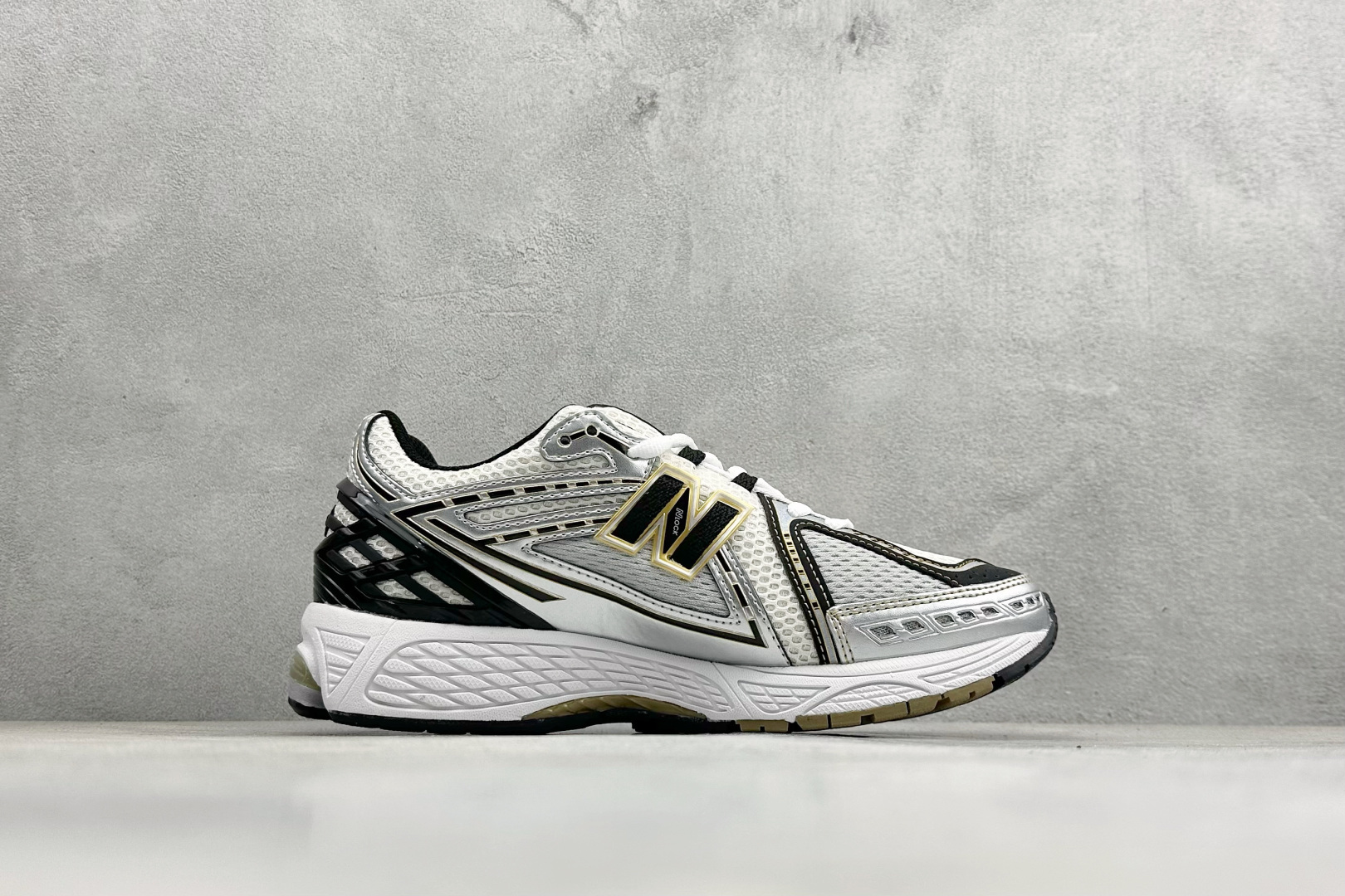 200 GS版New Balance M1906系列复古单品宝藏老爹鞋 M1906RA-Chinese UA Cheap High Quatity Brand Clothes Bags handbags Sneakers wholesale wholesaler seller from China Factory suppliers Fashion Clothing Shoes best Quality Beautiful Price 200 GS版New Balance M1906系列复古单品宝藏老爹鞋 M1906RA