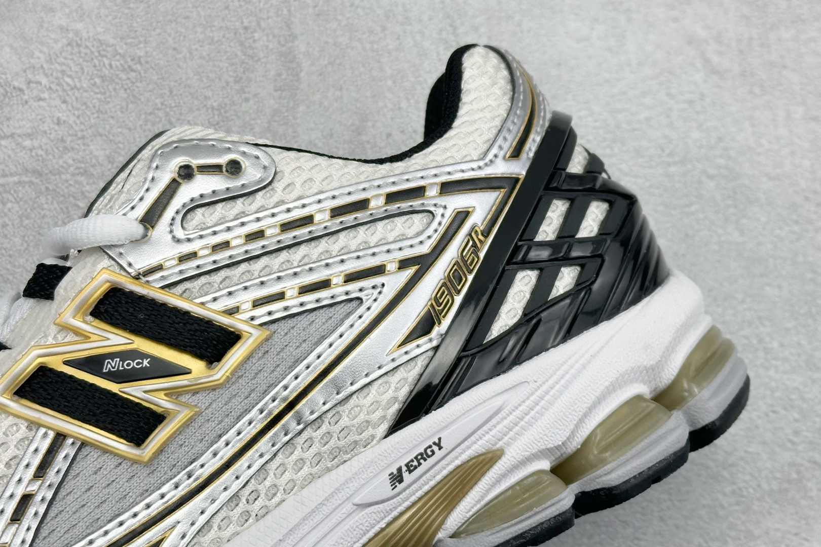 200 GS版New Balance M1906系列复古单品宝藏老爹鞋 M1906RA-Chinese UA Cheap High Quatity Brand Clothes Bags handbags Sneakers wholesale wholesaler seller from China Factory suppliers Fashion Clothing Shoes best Quality Beautiful Price 200 GS版New Balance M1906系列复古单品宝藏老爹鞋 M1906RA