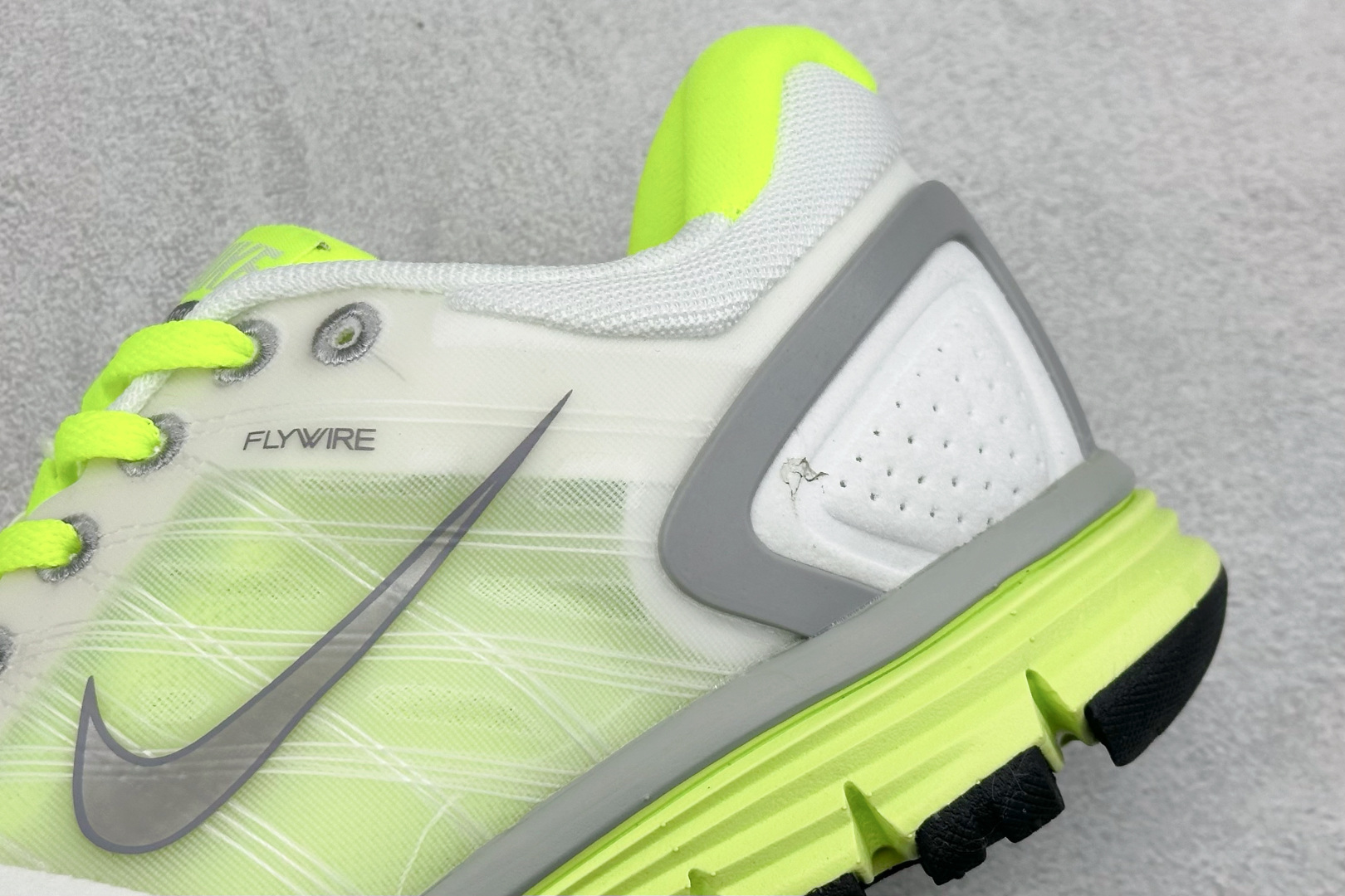 200 NIKE LUNARGLIDE+2 耐克简约舒适防滑耐磨经典低帮跑鞋 407647-100-Chinese UA Cheap High Quatity Brand Clothes Bags handbags Sneakers wholesale wholesaler seller from China Factory suppliers Fashion Clothing Shoes best Quality Beautiful Price 200 NIKE LUNARGLIDE+2 耐克简约舒适防滑耐磨经典低帮跑鞋 407647-100