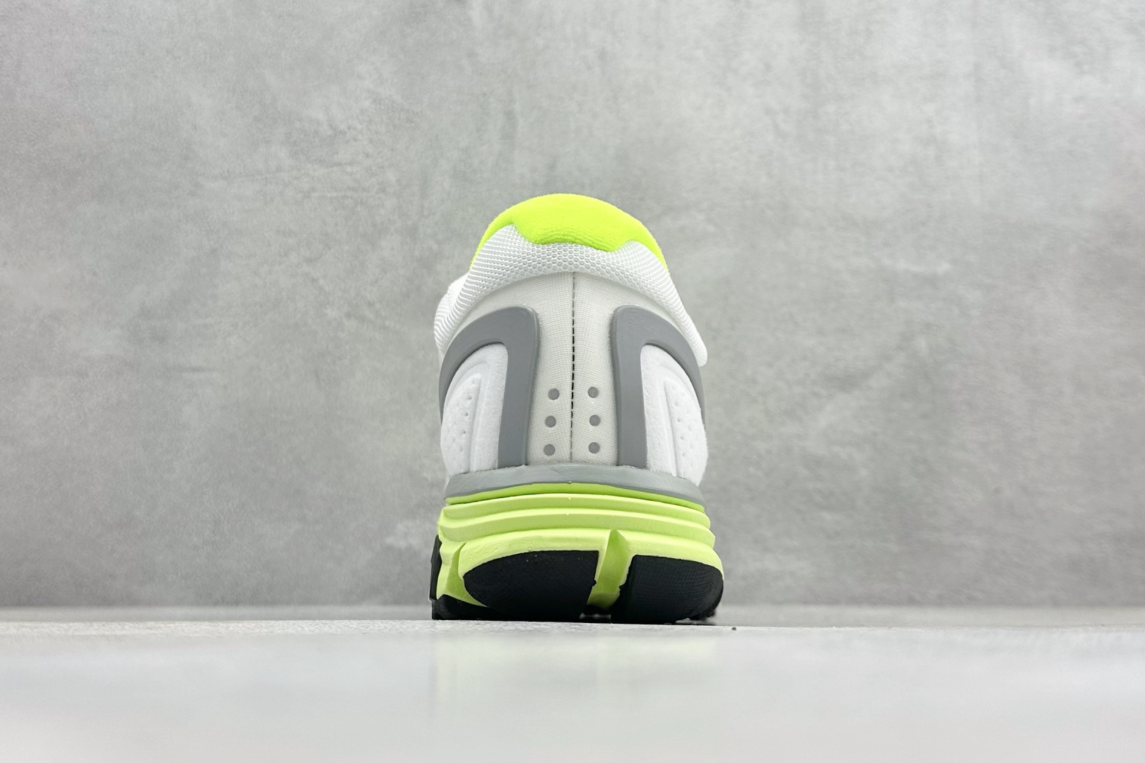 200 NIKE LUNARGLIDE+2 耐克简约舒适防滑耐磨经典低帮跑鞋 407647-100-Chinese UA Cheap High Quatity Brand Clothes Bags handbags Sneakers wholesale wholesaler seller from China Factory suppliers Fashion Clothing Shoes best Quality Beautiful Price 200 NIKE LUNARGLIDE+2 耐克简约舒适防滑耐磨经典低帮跑鞋 407647-100