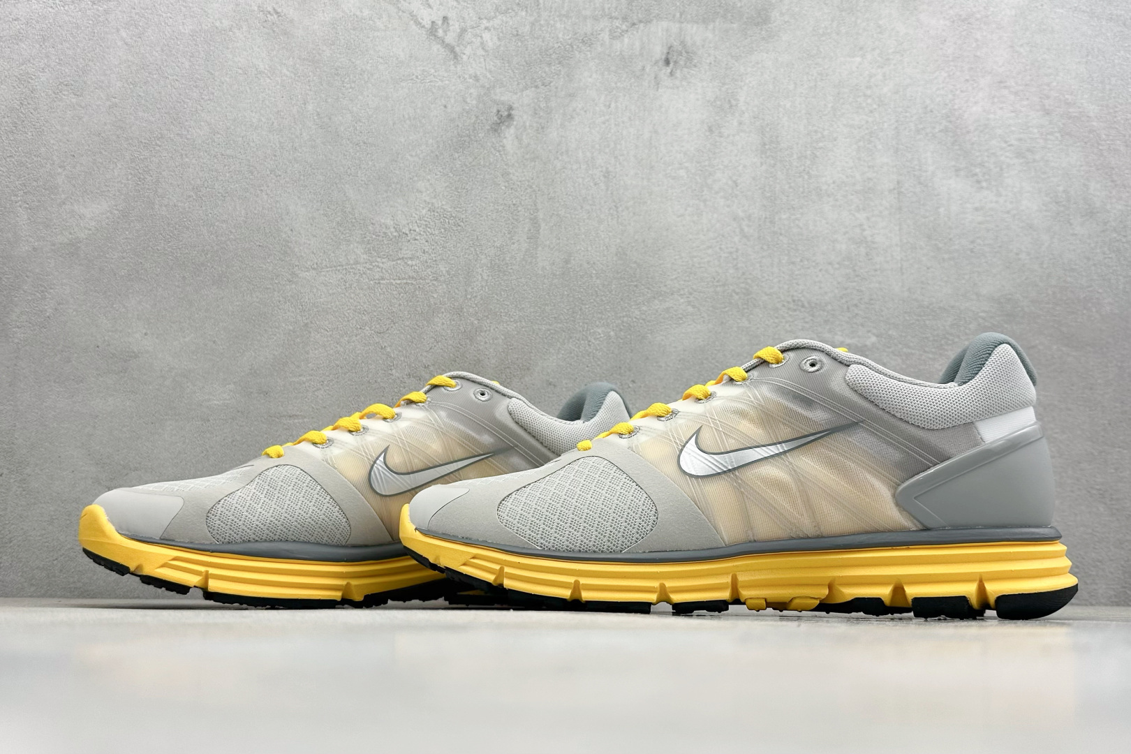 200 NIKE LUNARGLIDE+2 耐克简约舒适防滑耐磨经典低帮跑鞋 408921-007-Chinese UA Cheap High Quatity Brand Clothes Bags handbags Sneakers wholesale wholesaler seller from China Factory suppliers Fashion Clothing Shoes best Quality Beautiful Price 200 NIKE LUNARGLIDE+2 耐克简约舒适防滑耐磨经典低帮跑鞋 408921-007