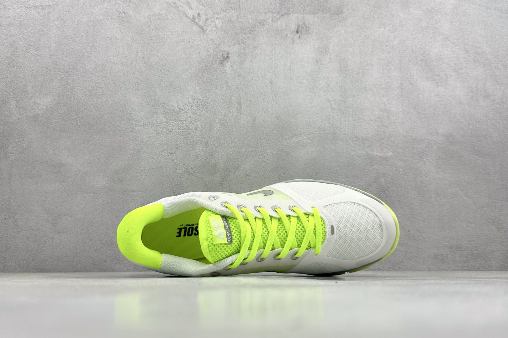 200 NIKE LUNARGLIDE+2 耐克简约舒适防滑耐磨经典低帮跑鞋 407647-100-Chinese UA Cheap High Quatity Brand Clothes Bags handbags Sneakers wholesale wholesaler seller from China Factory suppliers Fashion Clothing Shoes best Quality Beautiful Price 200 NIKE LUNARGLIDE+2 耐克简约舒适防滑耐磨经典低帮跑鞋 407647-100