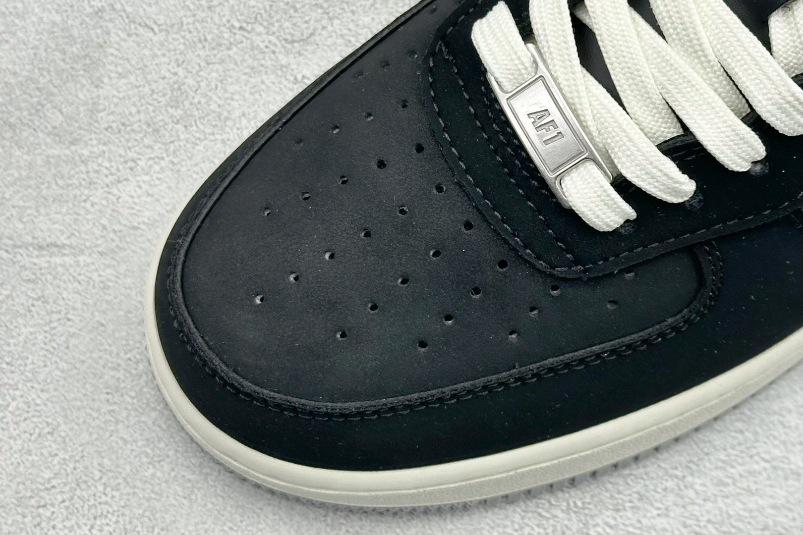 260 SC版Nike Air Force 1'07 Low 墨黑灰白 空军一号低帮休闲板鞋 FQ3544-001-Chinese UA Cheap High Quatity Brand Clothes Bags handbags Sneakers wholesale wholesaler seller from China Factory suppliers Fashion Clothing Shoes best Quality Beautiful Price 260 SC版Nike Air Force 1'07 Low 墨黑灰白 空军一号低帮休闲板鞋 FQ3544-001