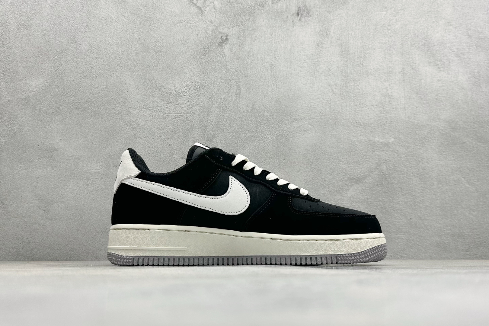 260 SC版Nike Air Force 1'07 Low 墨黑灰白 空军一号低帮休闲板鞋 FQ3544-001-Chinese UA Cheap High Quatity Brand Clothes Bags handbags Sneakers wholesale wholesaler seller from China Factory suppliers Fashion Clothing Shoes best Quality Beautiful Price 260 SC版Nike Air Force 1'07 Low 墨黑灰白 空军一号低帮休闲板鞋 FQ3544-001