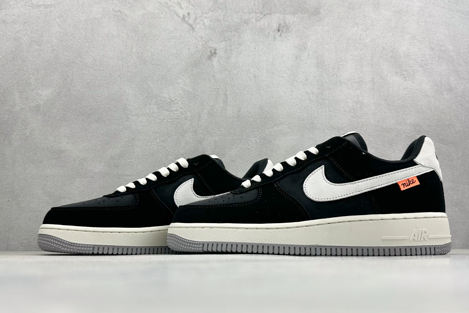 260 SC版Nike Air Force 1'07 Low 墨黑灰白 空军一号低帮休闲板鞋 FQ3544-001-Chinese UA Cheap High Quatity Brand Clothes Bags handbags Sneakers wholesale wholesaler seller from China Factory suppliers Fashion Clothing Shoes best Quality Beautiful Price 260 SC版Nike Air Force 1'07 Low 墨黑灰白 空军一号低帮休闲板鞋 FQ3544-001