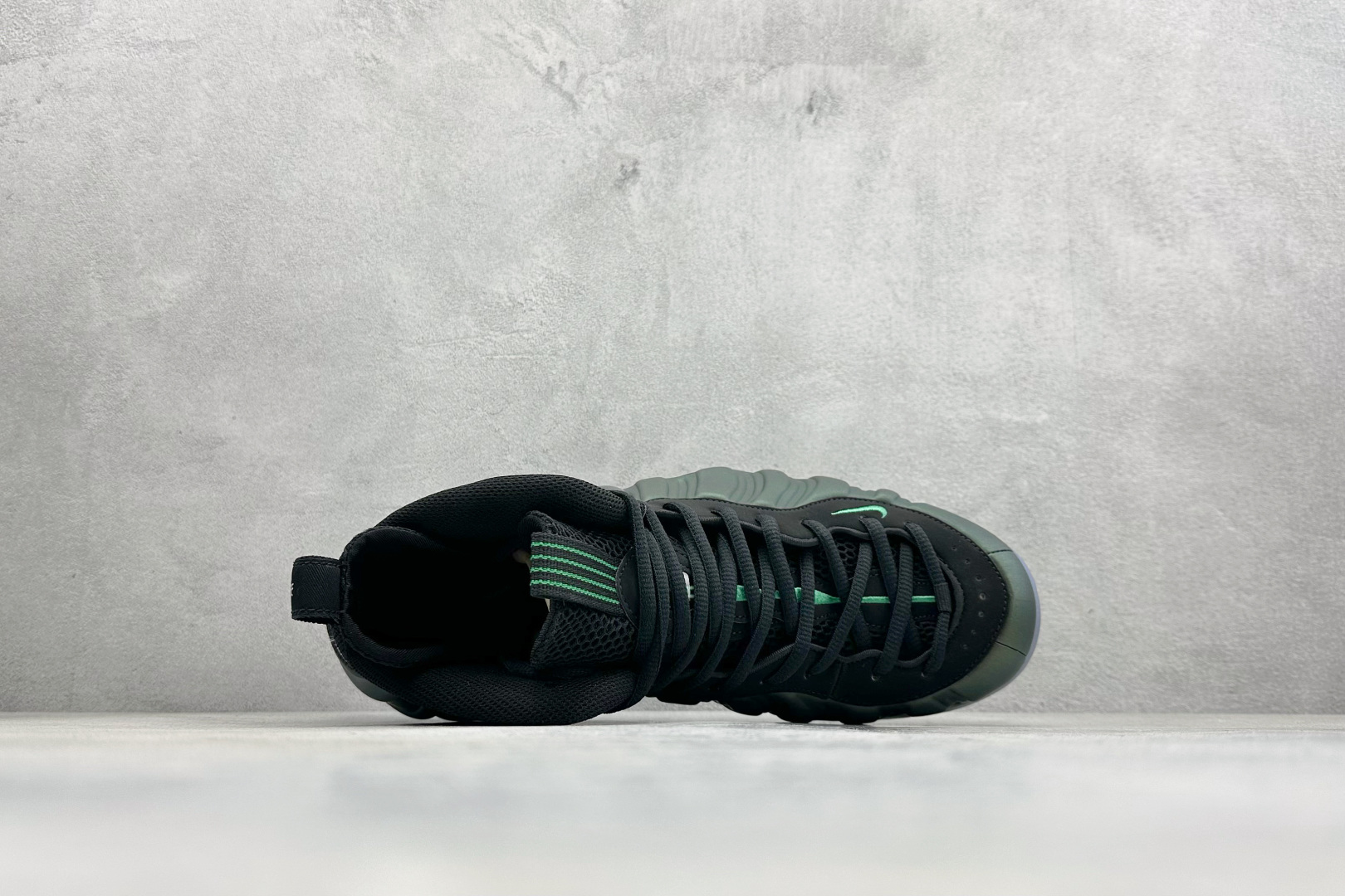 莞厂福利Nike Air Foamposite ONE 喷泡中帮复古篮球鞋 纯胶透明橡胶大底超强止滑 原