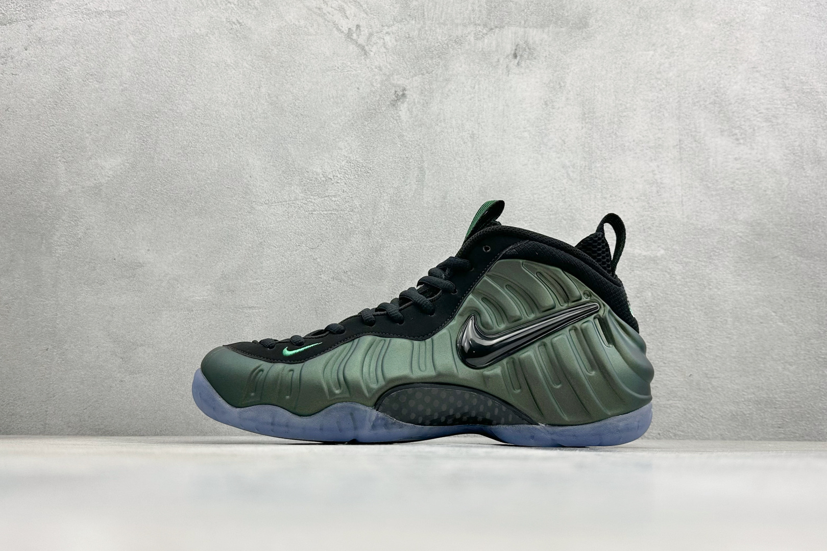 莞厂福利Nike Air Foamposite ONE 喷泡中帮复古篮球鞋 纯胶透明橡胶大底超强止滑 原