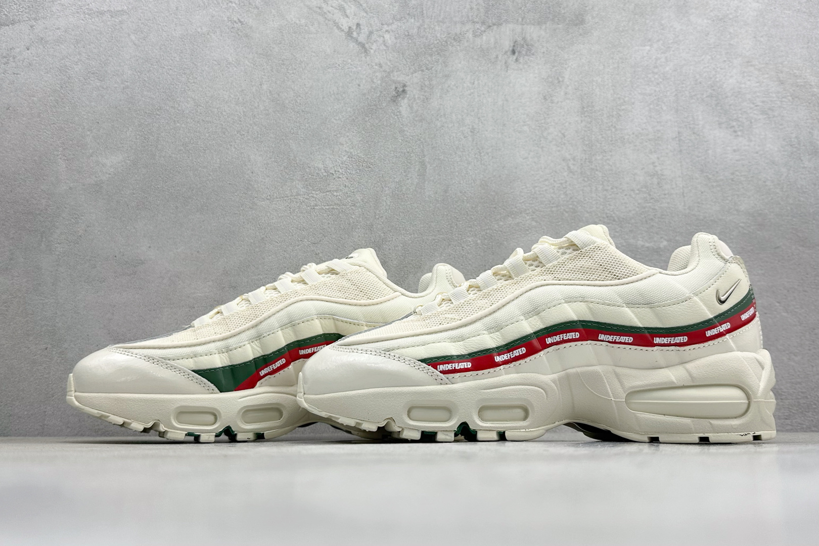 350 纯原Undefeated x Nike Air Max 95 SP 联名款 复古减震气垫跑鞋 IB4453-100-Chinese UA Cheap High Quatity Brand Clothes Bags handbags Sneakers wholesale wholesaler seller from China Factory suppliers Fashion Clothing Shoes best Quality Beautiful Price 350 纯原Undefeated x Nike Air Max 95 SP 联名款 复古减震气垫跑鞋 IB4453-100