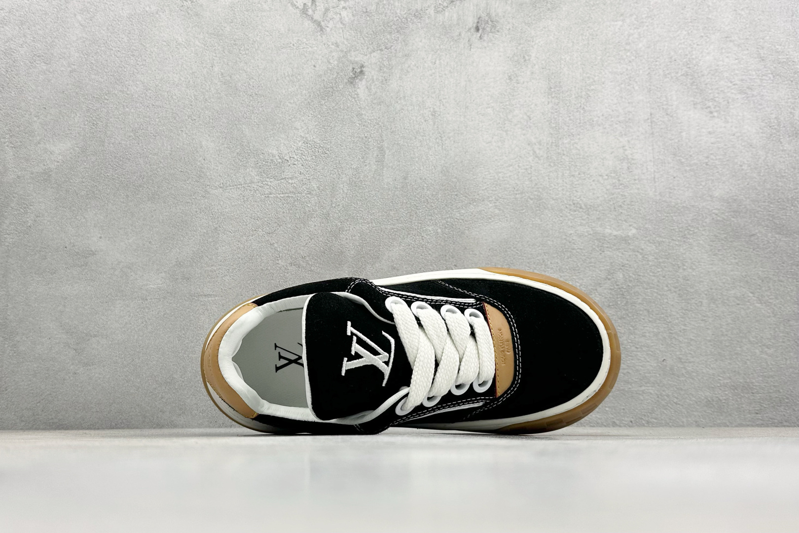 450 YS纯原LOUISVUITTONTilted系列｜2026早春全新上架 LV路易威登TiltedLowSneakers 倾斜系列低帮复古休闲运动板鞋