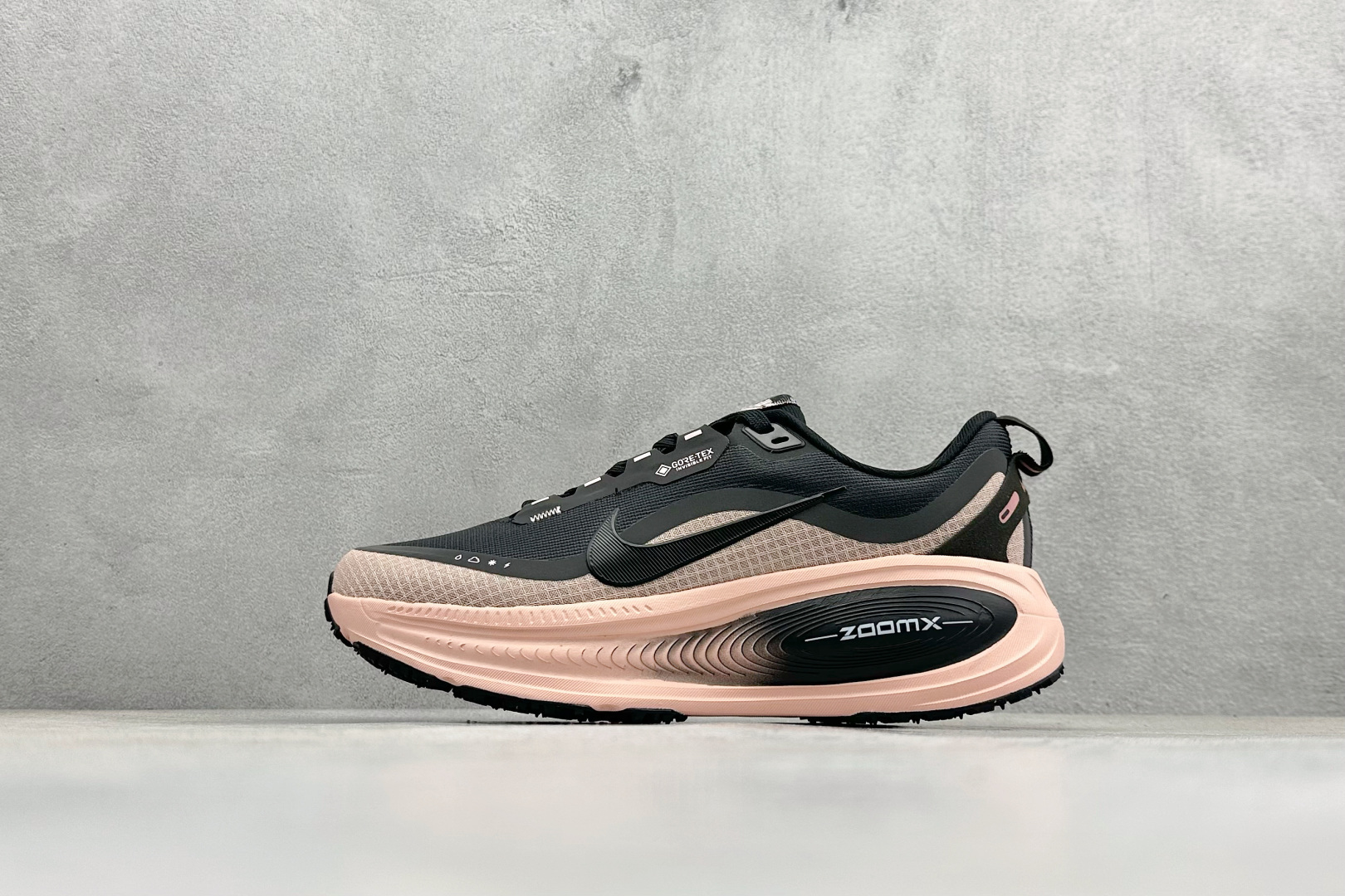 RS版Nike Air Zoom Vomero 18 GTX 缓震休闲跑鞋 货号：HQ7002-003