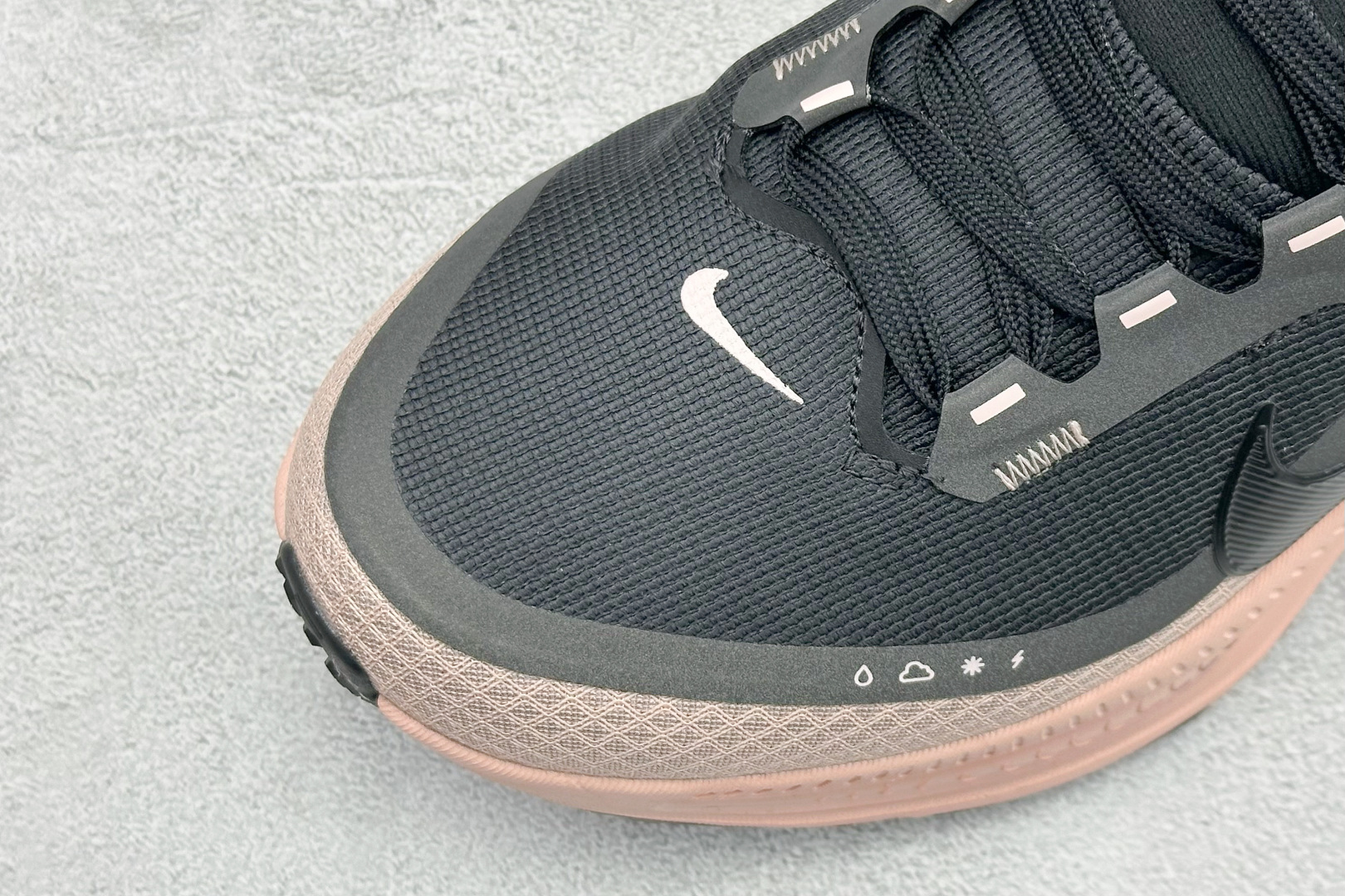 RS版Nike Air Zoom Vomero 18 GTX 缓震休闲跑鞋 货号：HQ7002-003