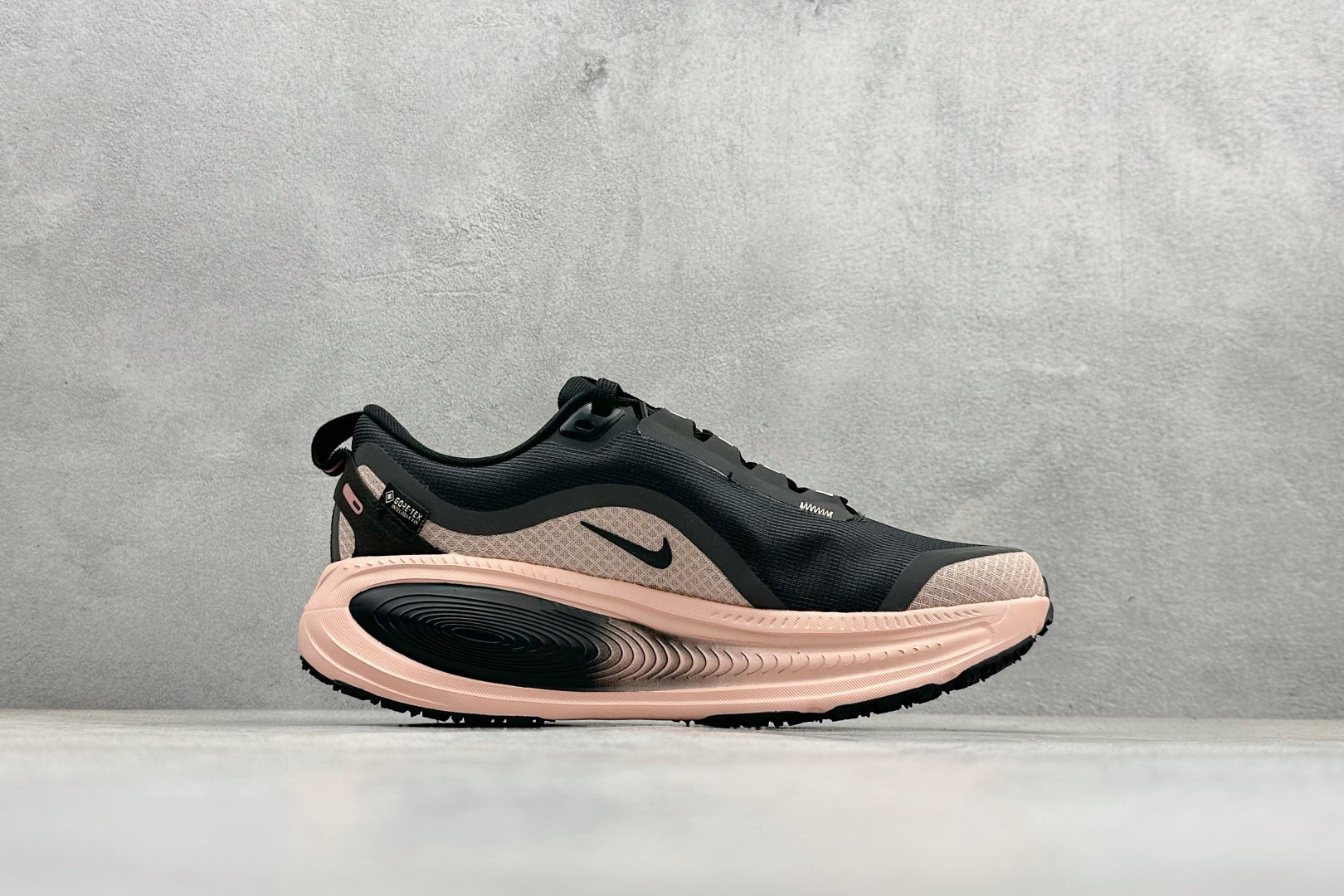 RS版Nike Air Zoom Vomero 18 GTX 缓震休闲跑鞋 货号：HQ7002-003
