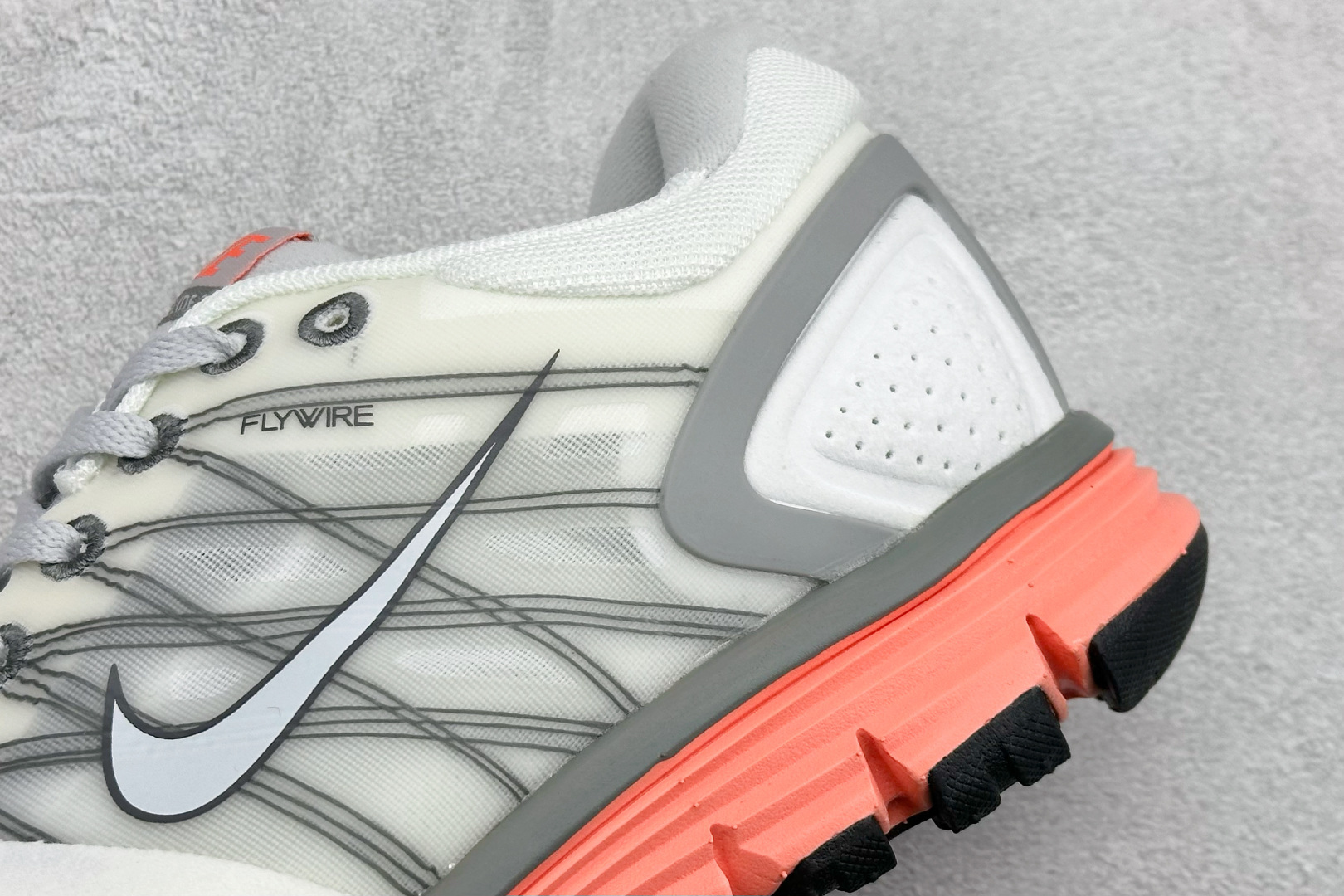 200 NIKE LUNARGLIDE+2 耐克简约舒适防滑耐磨经典低帮跑鞋 407647-108