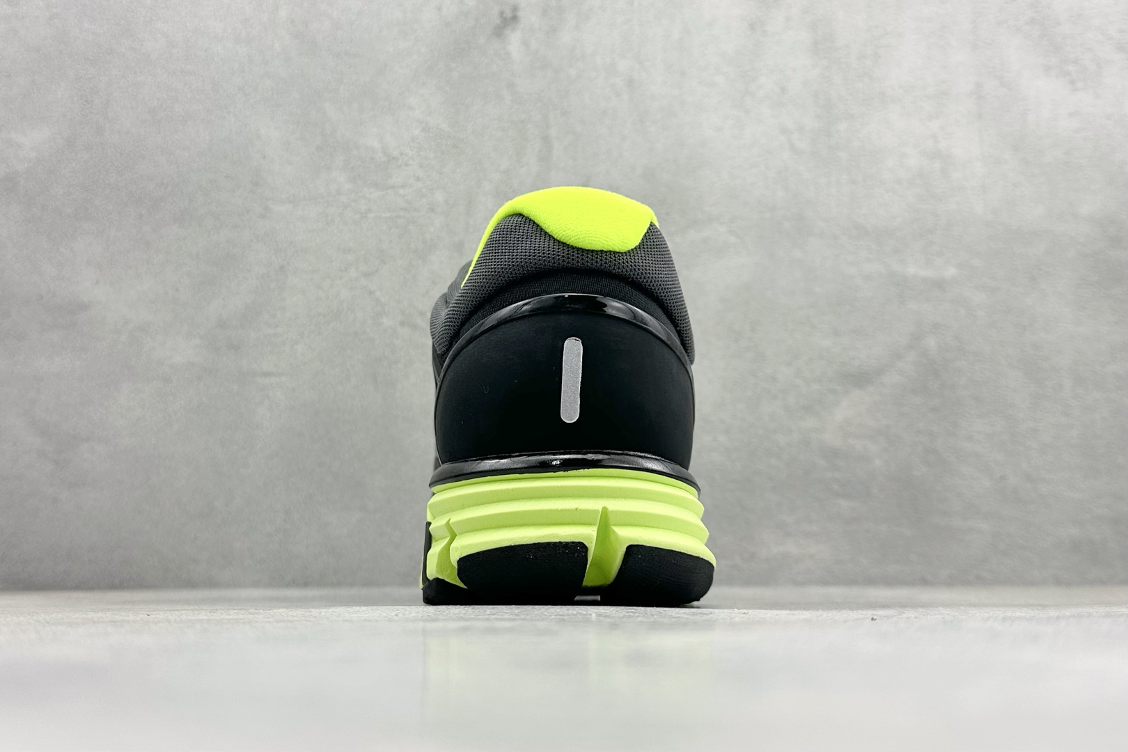 200 NIKE LUNARGLIDE+2 耐克简约舒适防滑耐磨经典低帮跑鞋 404648-001-Chinese UA Cheap High Quatity Brand Clothes Bags handbags Sneakers wholesale wholesaler seller from China Factory suppliers Fashion Clothing Shoes best Quality Beautiful Price 200 NIKE LUNARGLIDE+2 耐克简约舒适防滑耐磨经典低帮跑鞋 404648-001