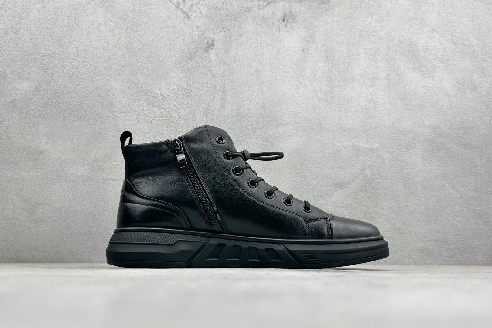 320 Ecco/爱步 休闲系列百搭潮酷中高帮休闲舒适板鞋 956375-010-Chinese UA Cheap High Quatity Brand Clothes Bags handbags Sneakers wholesale wholesaler seller from China Factory suppliers Fashion Clothing Shoes best Quality Beautiful Price 320 Ecco/爱步 休闲系列百搭潮酷中高帮休闲舒适板鞋 956375-010