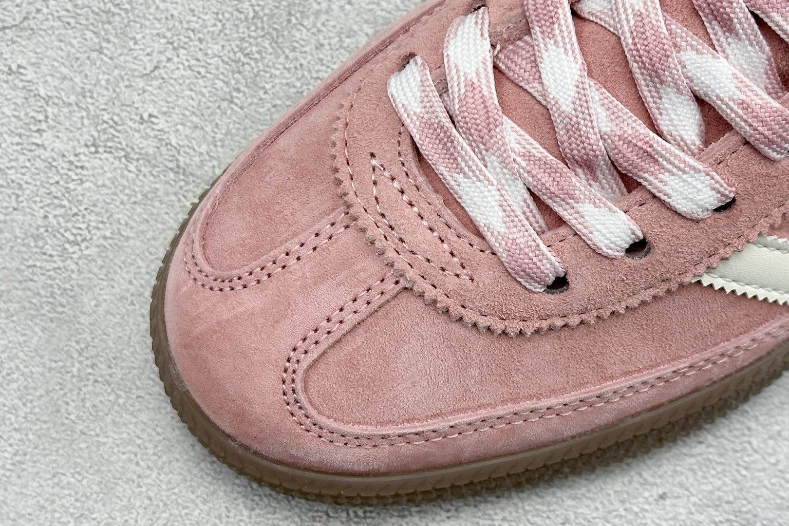150 Adidas Handball Spezial 阿迪达斯经典复古休闲板鞋 KJ6305