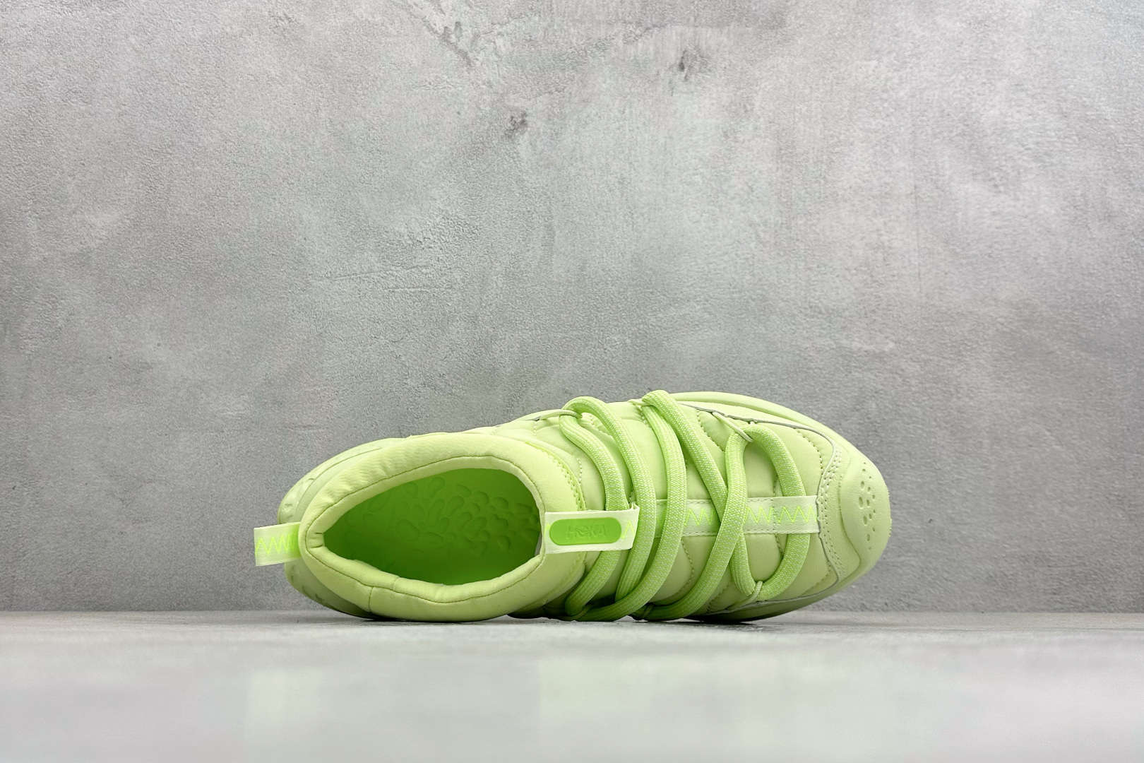 HOKA ONE ONE Ora Primo 内里薄绒 秋冬季保暖半拖这款鞋无论从脚感上 设计上都是顶流