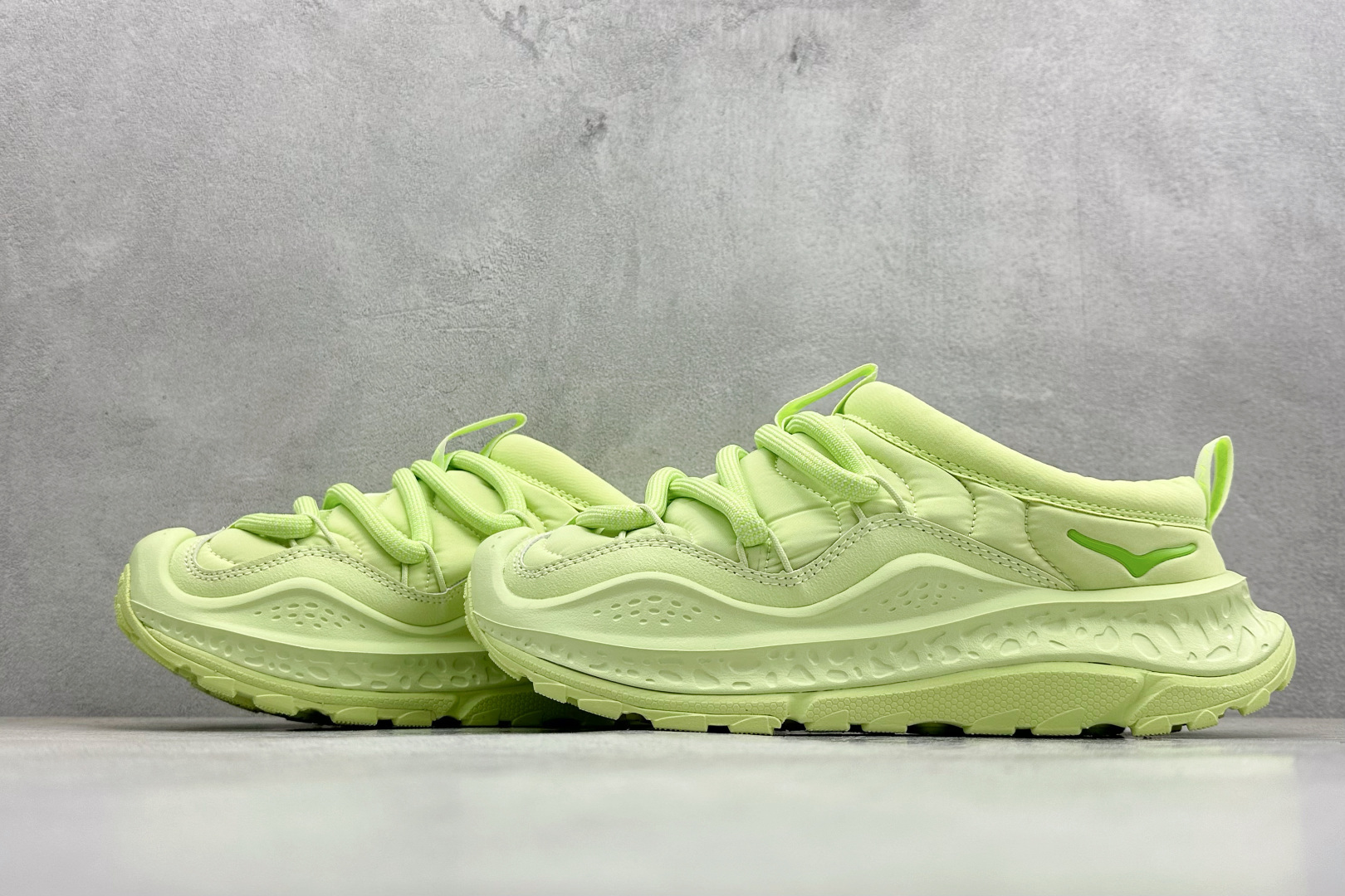 HOKA ONE ONE Ora Primo 内里薄绒 秋冬季保暖半拖这款鞋无论从脚感上 设计上都是顶流