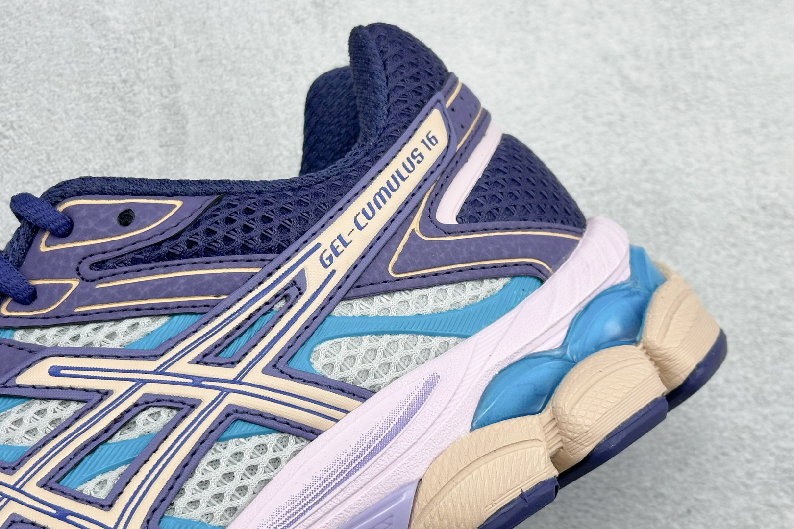 210 Asics Gel-Cumulus 16 亚瑟士复古透气休闲缓震耐磨跑步鞋 1203A763-020-Chinese UA Cheap High Quatity Brand Clothes Bags handbags Sneakers wholesale wholesaler seller from China Factory suppliers Fashion Clothing Shoes best Quality Beautiful Price 210 Asics Gel-Cumulus 16 亚瑟士复古透气休闲缓震耐磨跑步鞋 1203A763-020