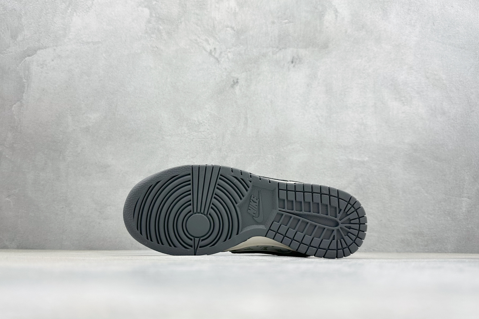 260 Nike Dunk Low Retro LV联名 周年高端定制 低帮休闲板鞋 HT5088-606