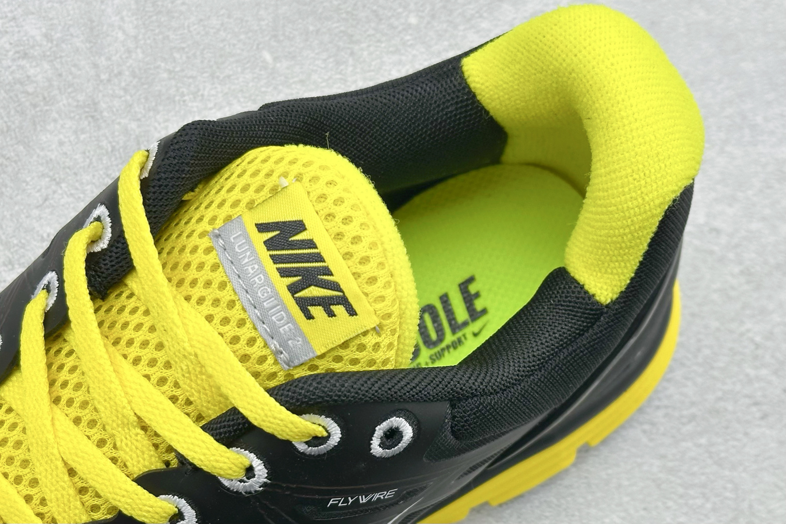 200 NIKE LUNARGLIDE+2 耐克简约舒适防滑耐磨经典低帮跑鞋 408922-077