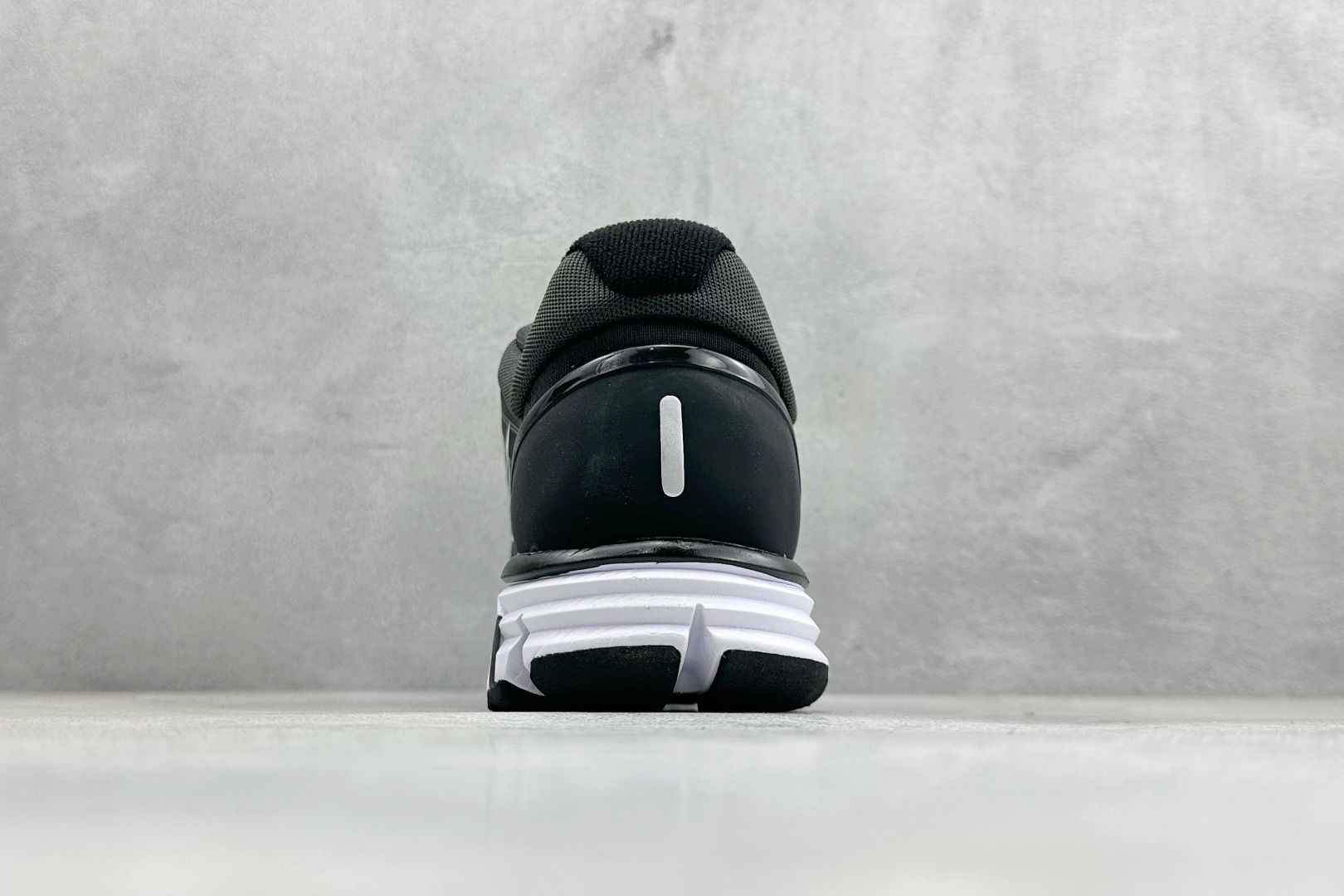 200 NIKE LUNARGLIDE+2 耐克简约舒适防滑耐磨经典低帮跑鞋 407648-067-Chinese UA Cheap High Quatity Brand Clothes Bags handbags Sneakers wholesale wholesaler seller from China Factory suppliers Fashion Clothing Shoes best Quality Beautiful Price 200 NIKE LUNARGLIDE+2 耐克简约舒适防滑耐磨经典低帮跑鞋 407648-067