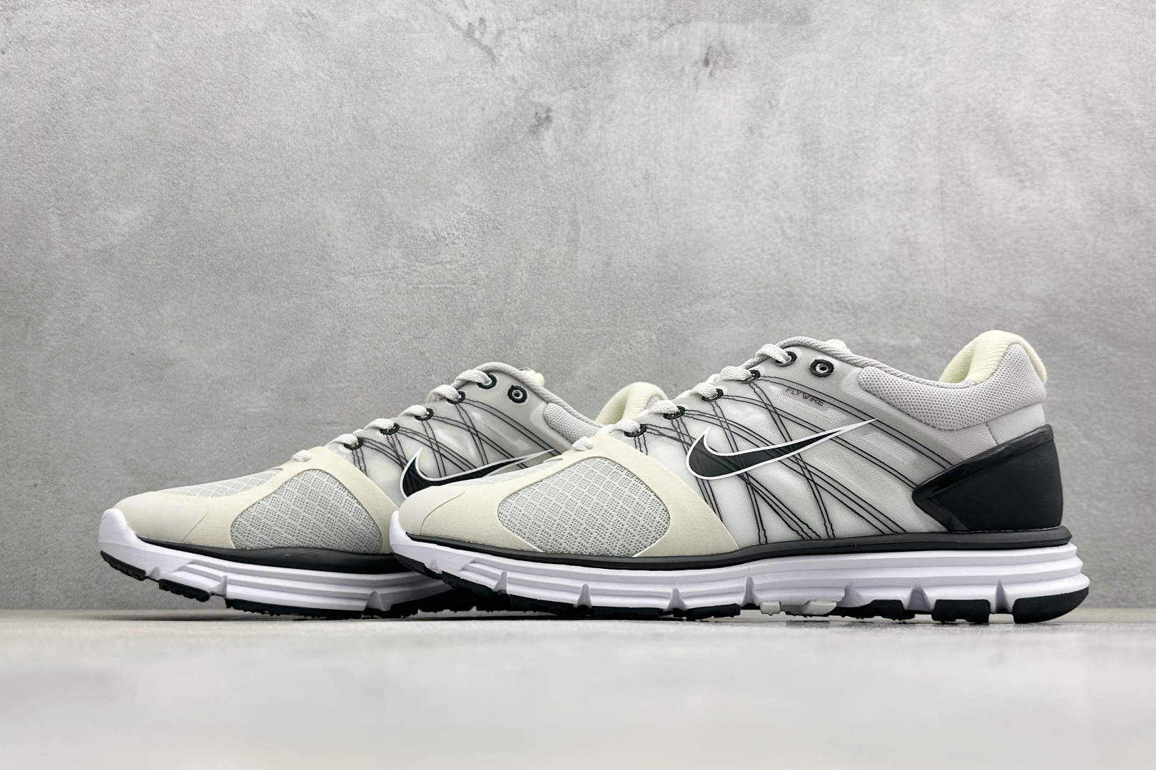 200 NIKE LUNARGLIDE+2 耐克简约舒适防滑耐磨经典低帮跑鞋 408922-078-Chinese UA Cheap High Quatity Brand Clothes Bags handbags Sneakers wholesale wholesaler seller from China Factory suppliers Fashion Clothing Shoes best Quality Beautiful Price 200 NIKE LUNARGLIDE+2 耐克简约舒适防滑耐磨经典低帮跑鞋 408922-078