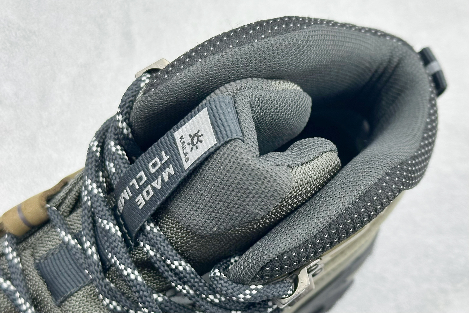 350 凯乐石KAILAS MT5 户外运动舒适时尚防滑透气 中帮防水登山徒步鞋 KS241-Chinese UA Cheap High Quatity Brand Clothes Bags handbags Sneakers wholesale wholesaler seller from China Factory suppliers Fashion Clothing Shoes best Quality Beautiful Price 350 凯乐石KAILAS MT5 户外运动舒适时尚防滑透气 中帮防水登山徒步鞋 KS241