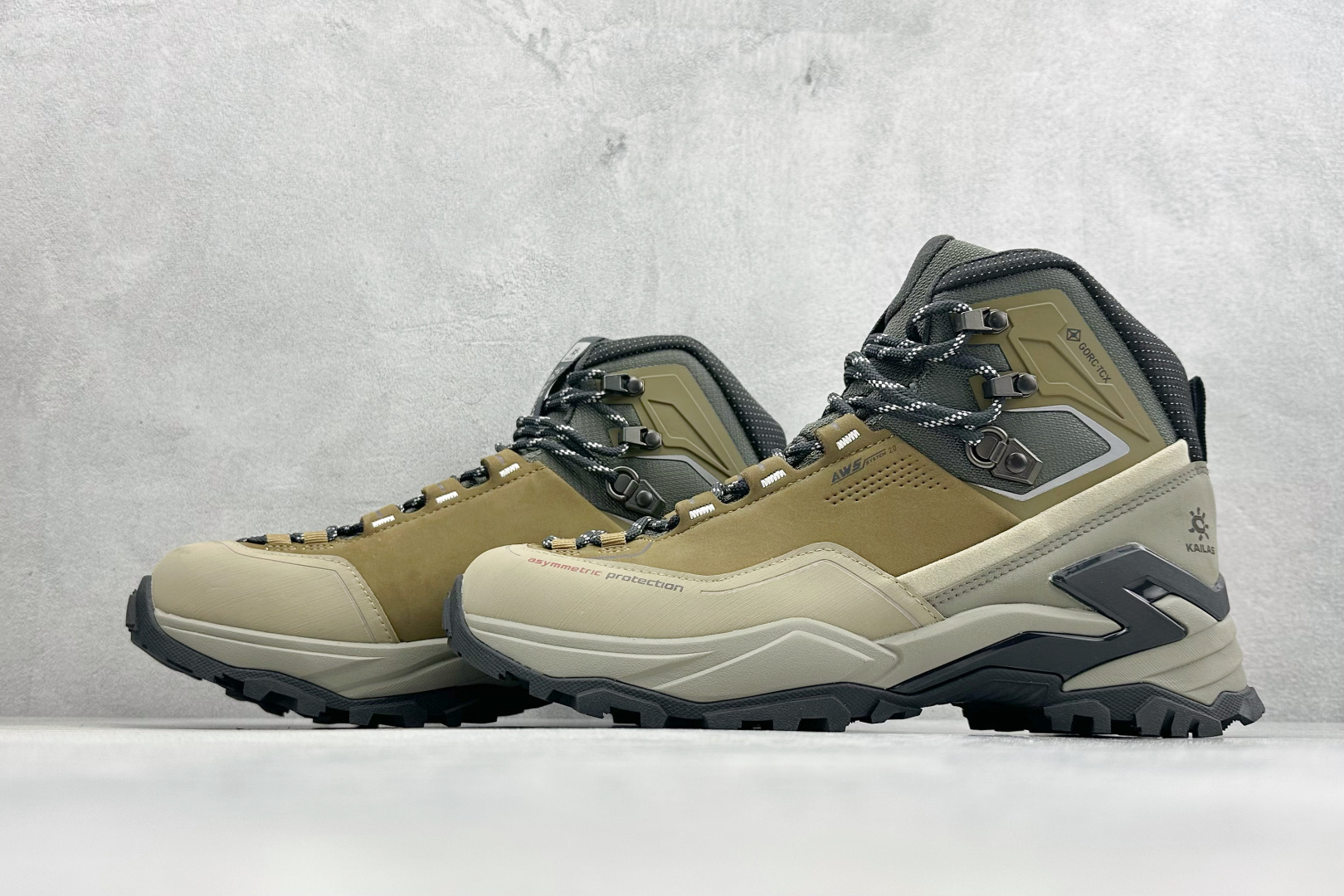 350 凯乐石KAILAS MT5 户外运动舒适时尚防滑透气 中帮防水登山徒步鞋 KS241-Chinese UA Cheap High Quatity Brand Clothes Bags handbags Sneakers wholesale wholesaler seller from China Factory suppliers Fashion Clothing Shoes best Quality Beautiful Price 350 凯乐石KAILAS MT5 户外运动舒适时尚防滑透气 中帮防水登山徒步鞋 KS241