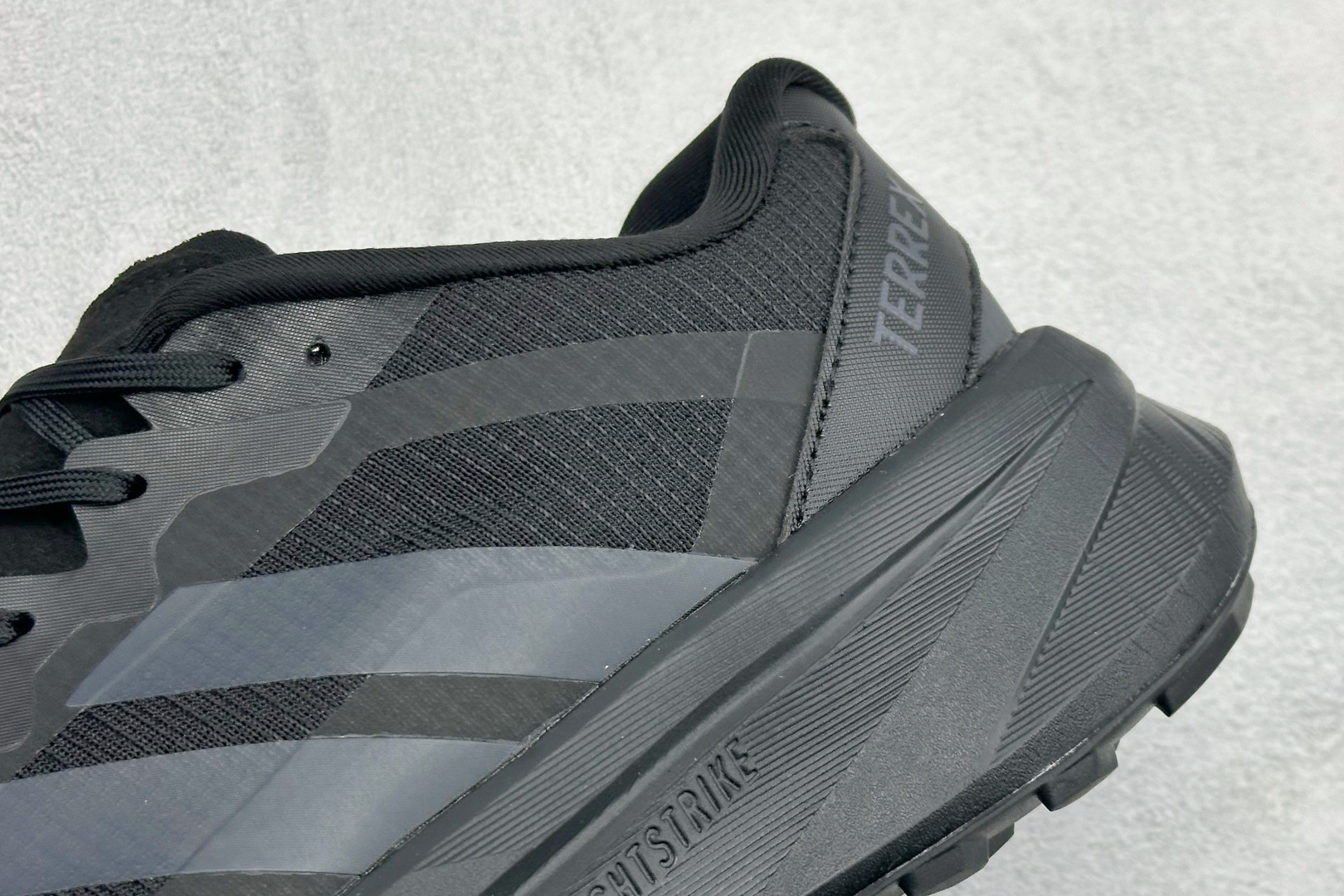 200 Adidas TERREX AGRAVIC LT 舒适时尚防滑耐磨低帮跑步鞋 KK1870-Chinese UA Cheap High Quatity Brand Clothes Bags handbags Sneakers wholesale wholesaler seller from China Factory suppliers Fashion Clothing Shoes best Quality Beautiful Price 200 Adidas TERREX AGRAVIC LT 舒适时尚防滑耐磨低帮跑步鞋 KK1870