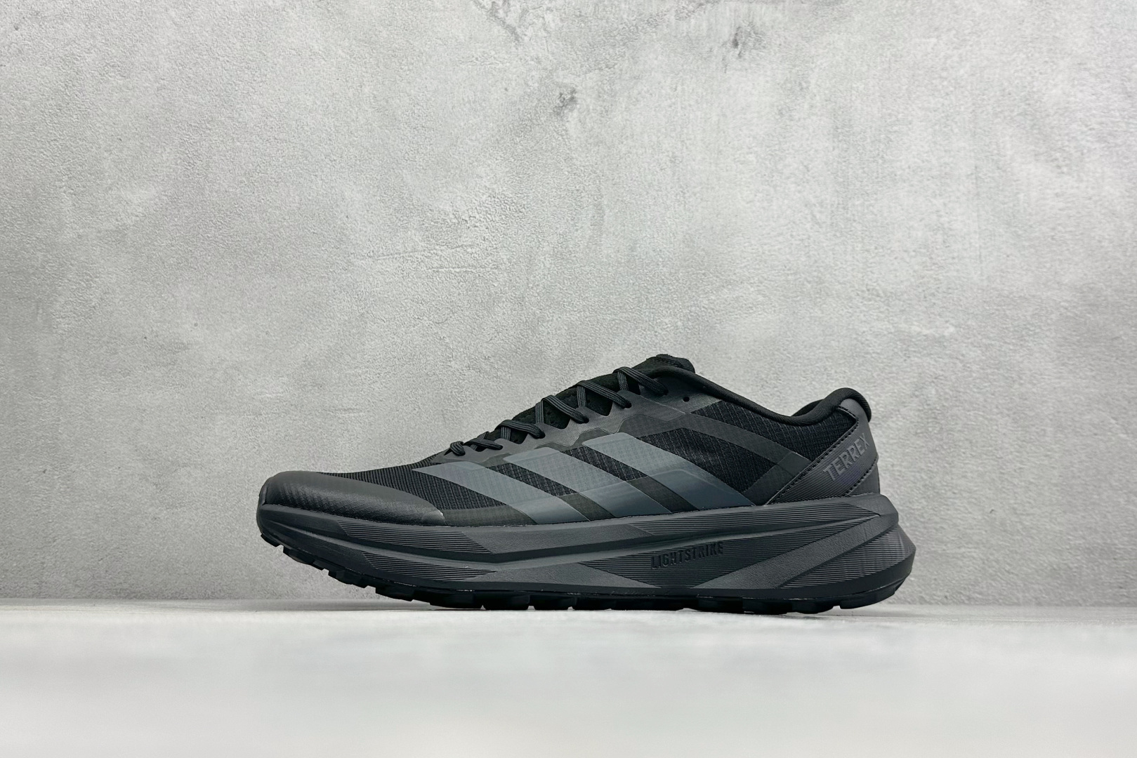 200 Adidas TERREX AGRAVIC LT 舒适时尚防滑耐磨低帮跑步鞋 KK1870-Chinese UA Cheap High Quatity Brand Clothes Bags handbags Sneakers wholesale wholesaler seller from China Factory suppliers Fashion Clothing Shoes best Quality Beautiful Price 200 Adidas TERREX AGRAVIC LT 舒适时尚防滑耐磨低帮跑步鞋 KK1870