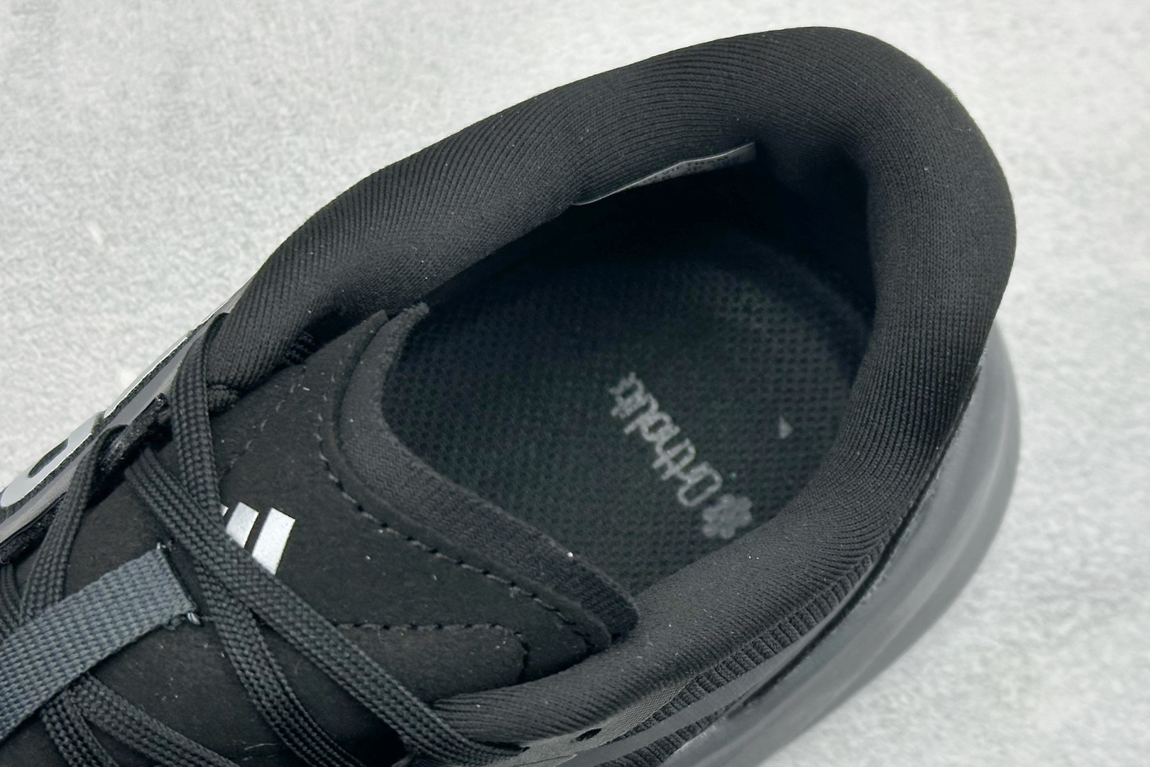 200 Adidas TERREX AGRAVIC LT 舒适时尚防滑耐磨低帮跑步鞋 KK1871