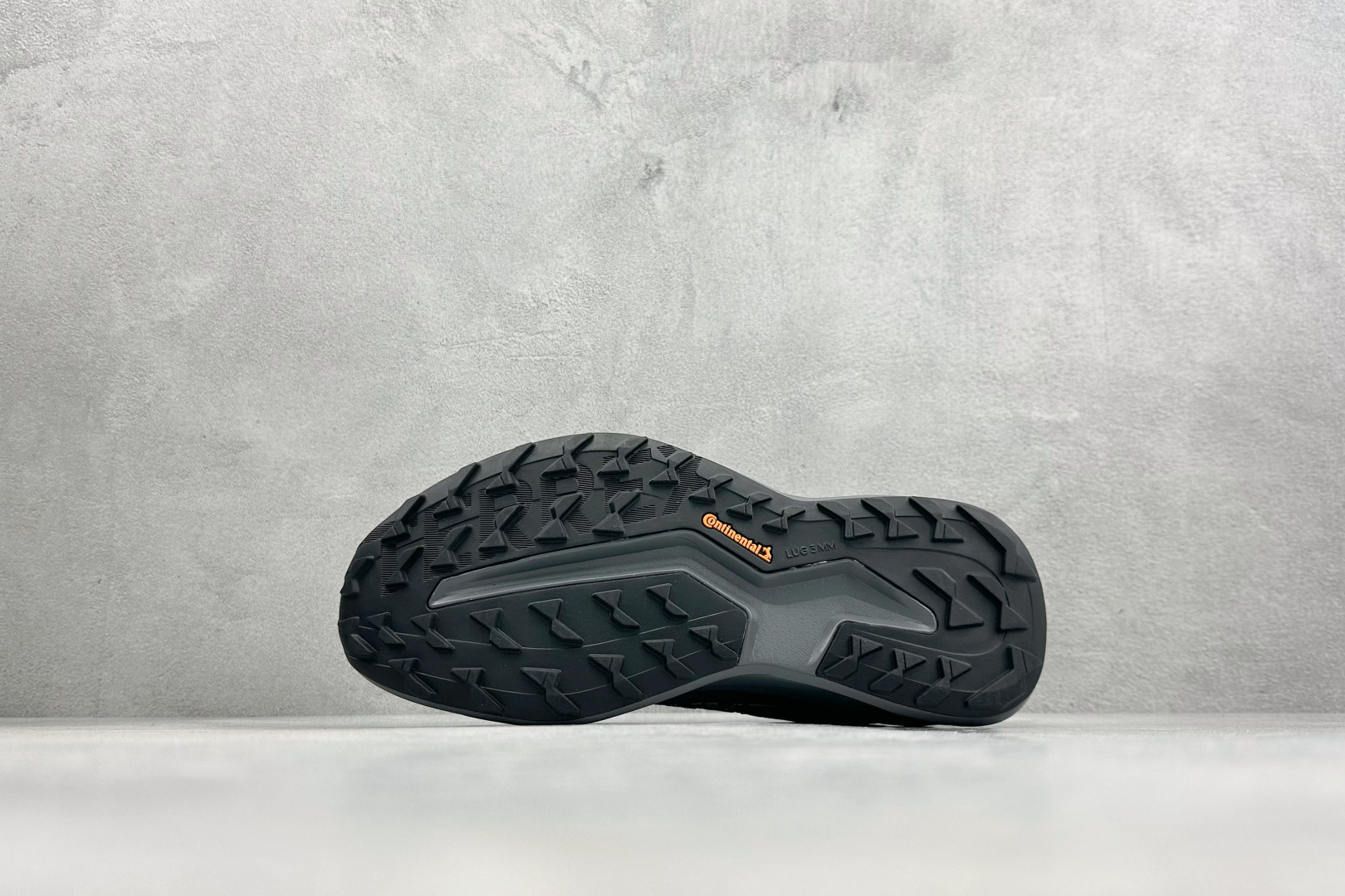 200 Adidas TERREX AGRAVIC LT 舒适时尚防滑耐磨低帮跑步鞋 KK1871