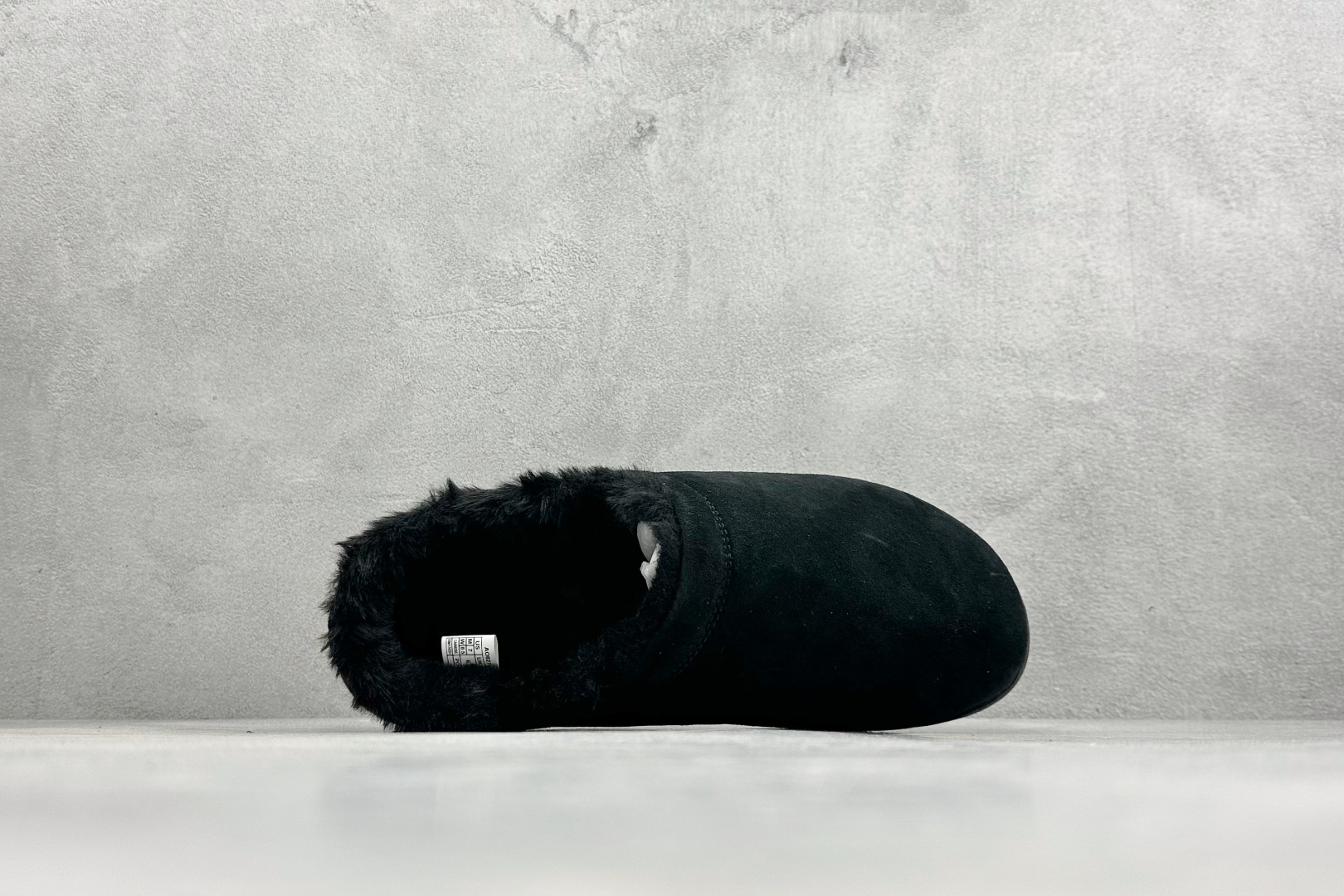 Alo Yoga Recovery Slipper 舒适简约 保暖防磨 防滑包头拖鞋货号：A0827U尺