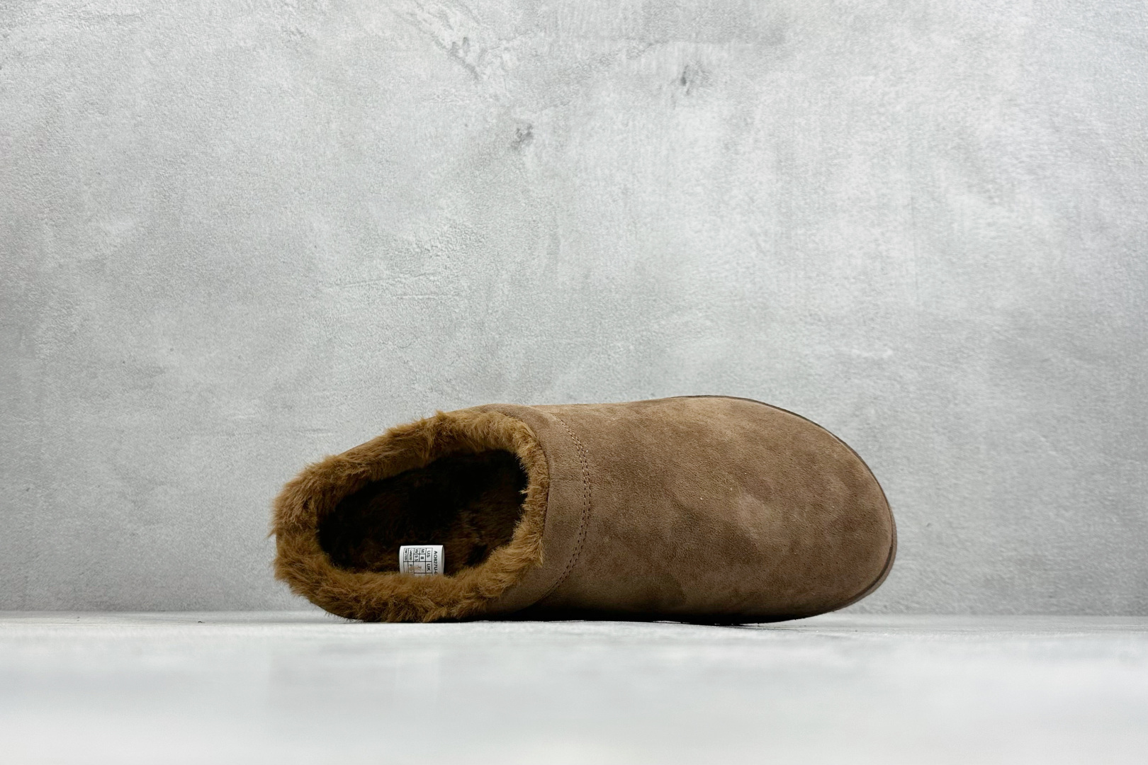 Alo Yoga Recovery Slipper 舒适简约 保暖防磨 防滑包头拖鞋货号：A0827U尺