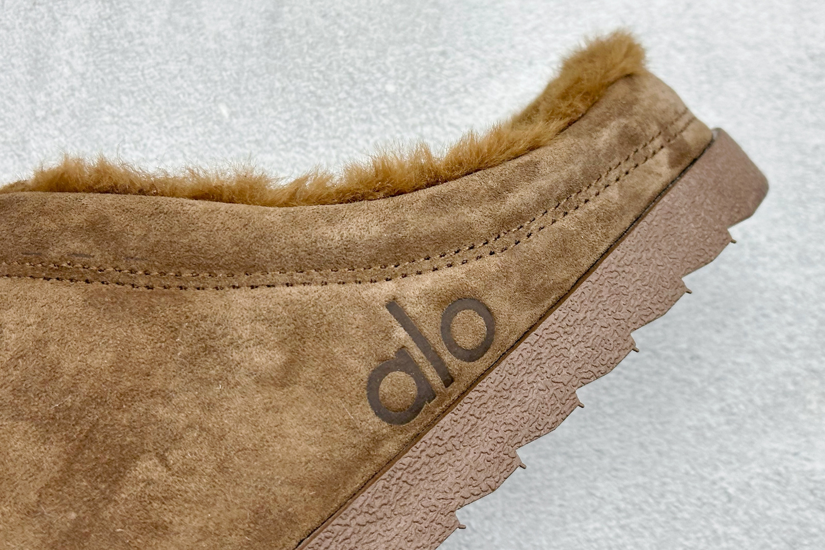 Alo Yoga Recovery Slipper 舒适简约 保暖防磨 防滑包头拖鞋货号：A0827U尺